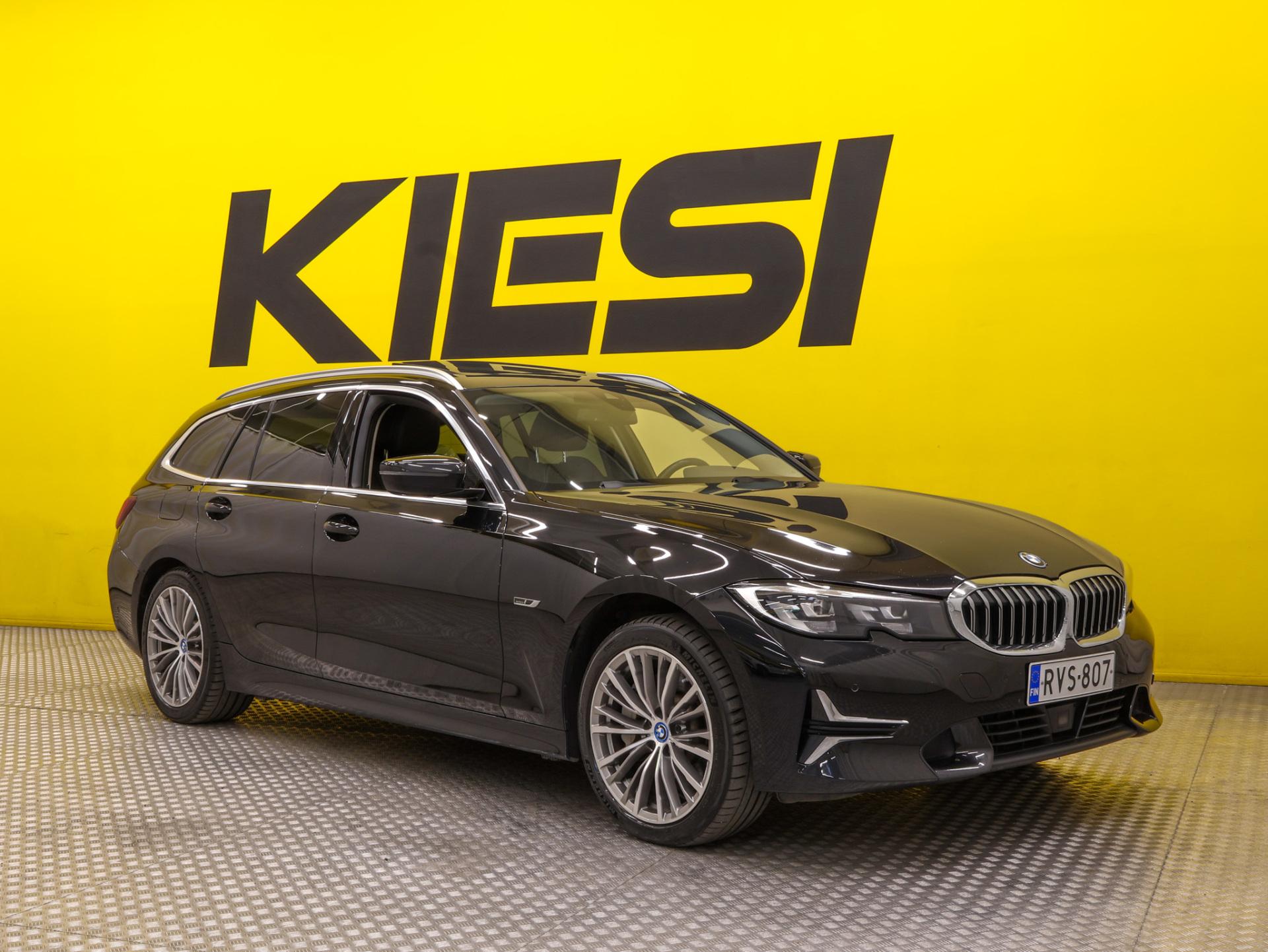2022 BMW 330