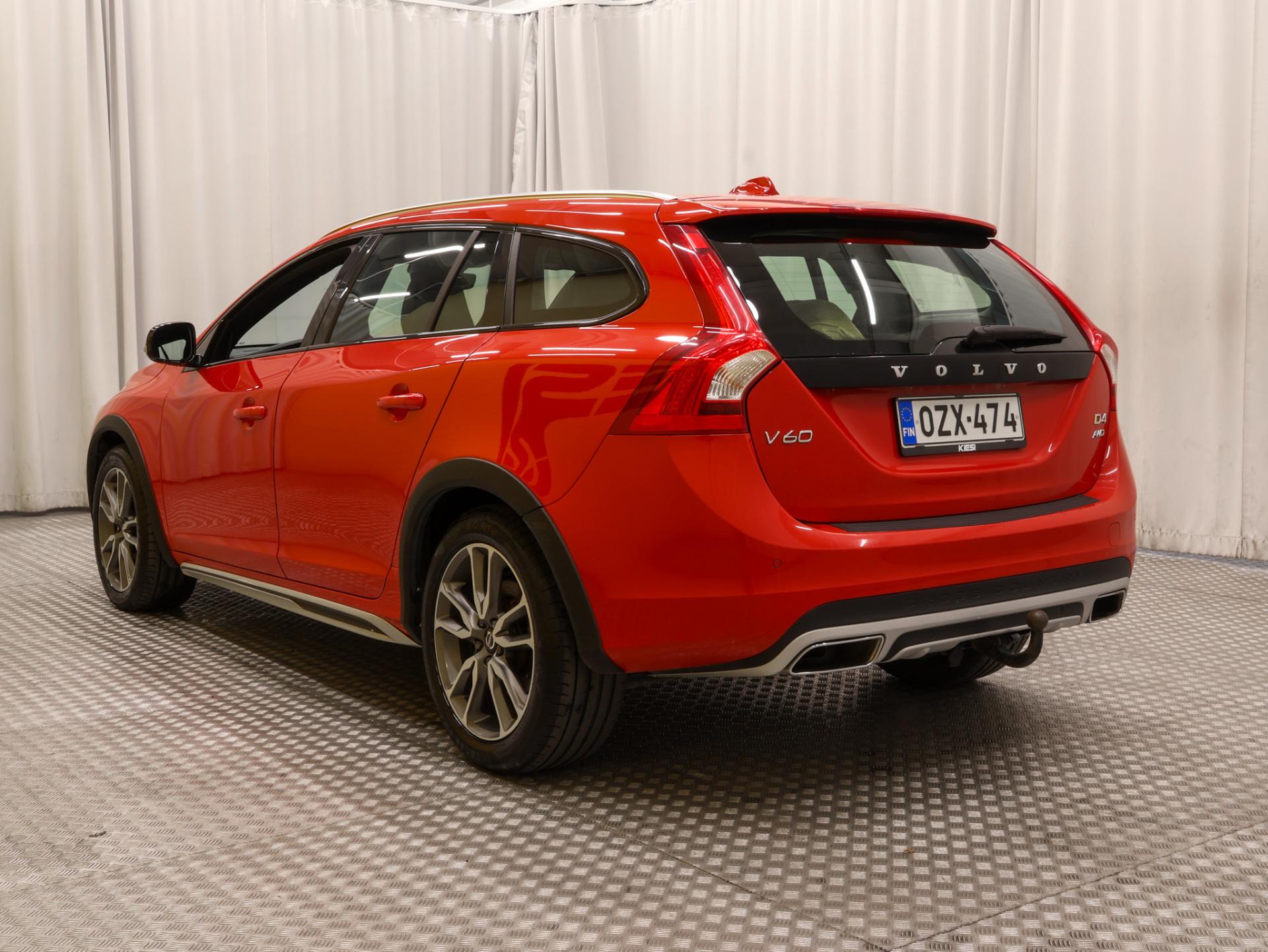Volvo V60 Cross Country D4 AWD Summum 2017, kuva 5/34