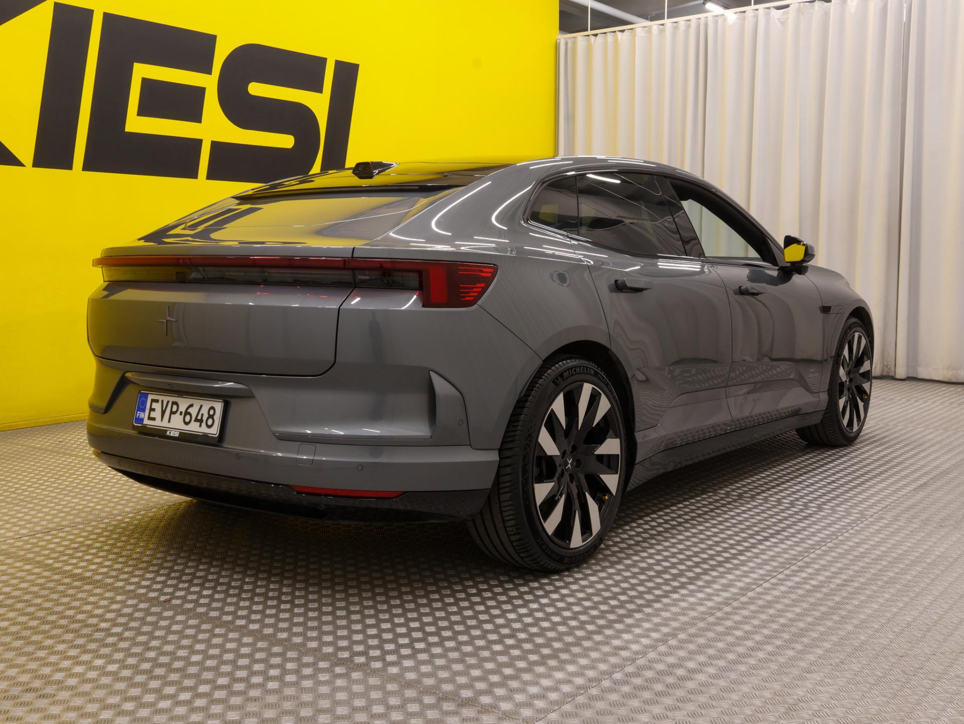 Pienoiskuva 3: 2025 Polestar 4
