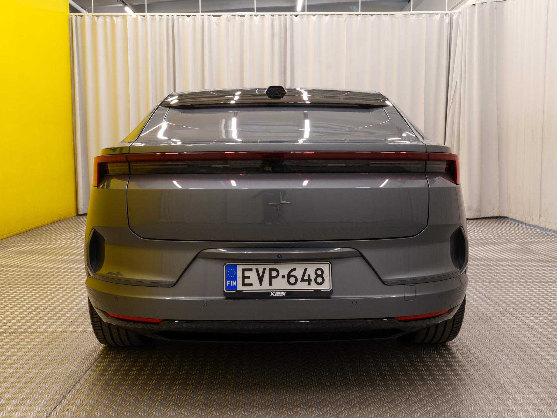 Näytä kaikki kuvat: 2025 Polestar 4