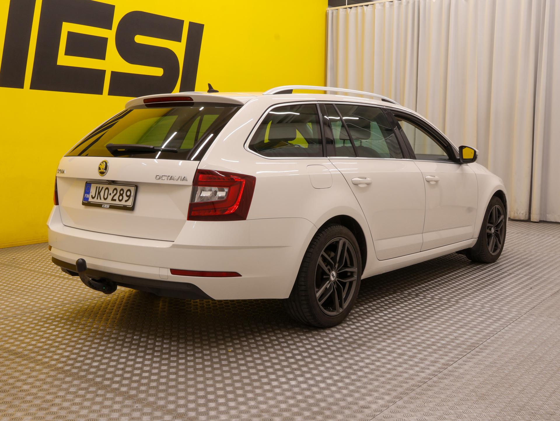 Skoda Octavia Combi 1,6 TDI Style 2018, kuva 2/34