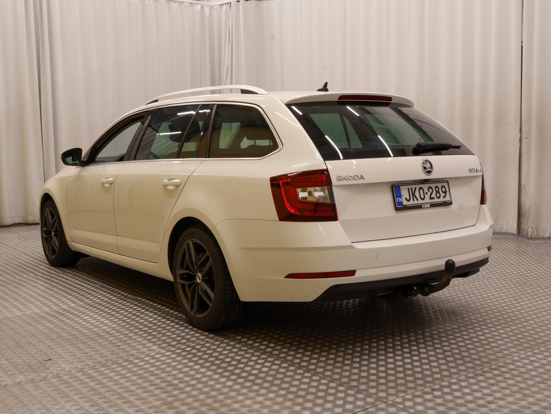 Skoda Octavia Combi 1,6 TDI Style 2018, kuva 5/34