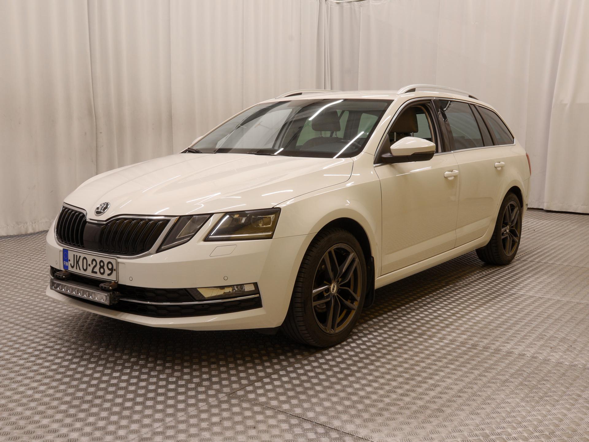 Skoda Octavia Combi 1,6 TDI Style 2018, kuva 7/34