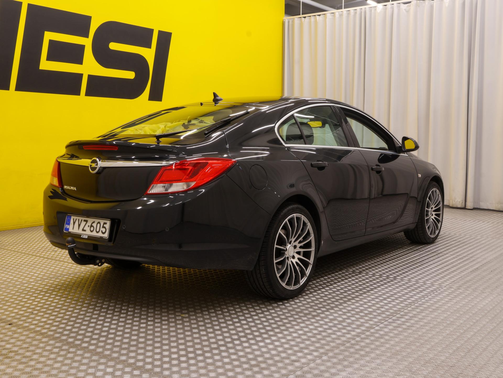 Pienoiskuva 2: 2013 Opel Insignia
