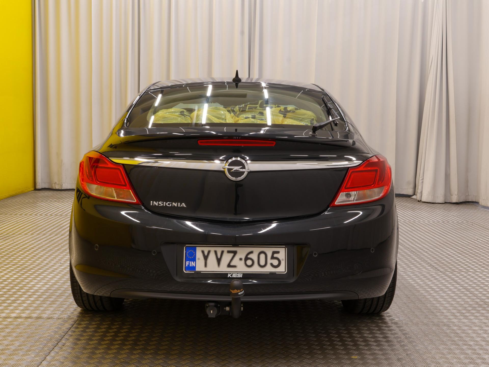 Näytä kaikki kuvat: 2013 Opel Insignia