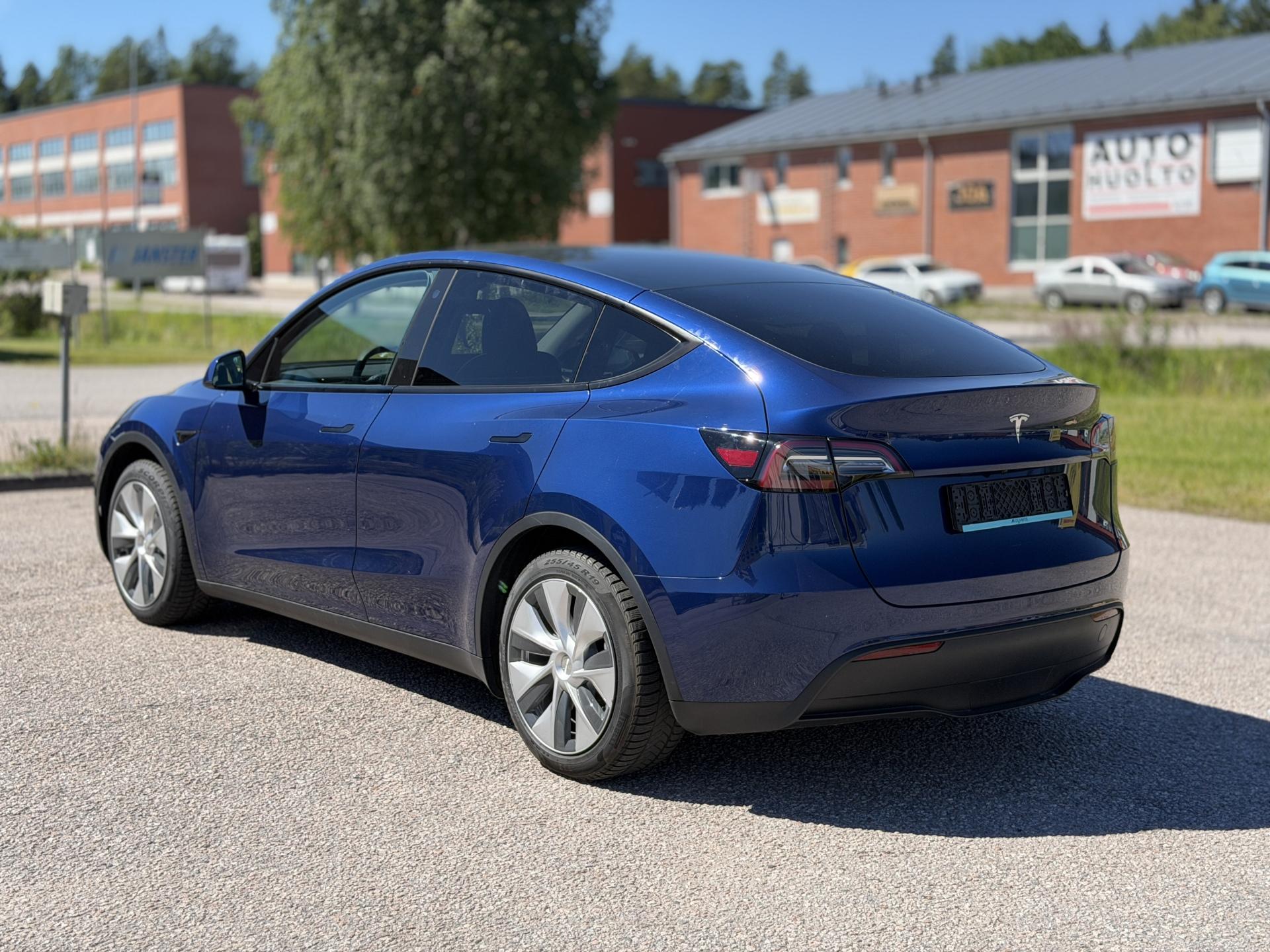 Pienoiskuva 2: 2023 Tesla Model Y