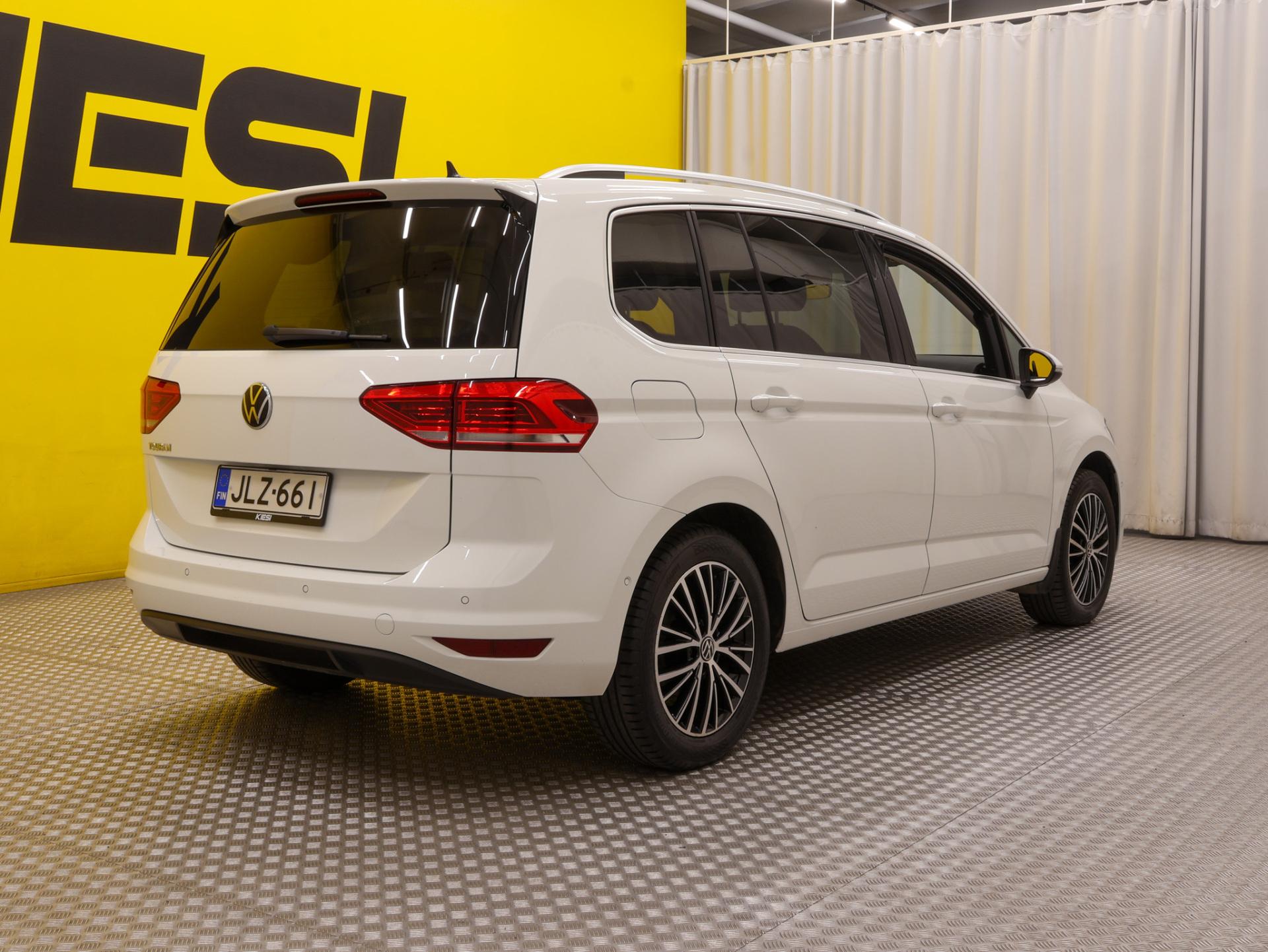 Pienoiskuva 3: 2021 Volkswagen Touran