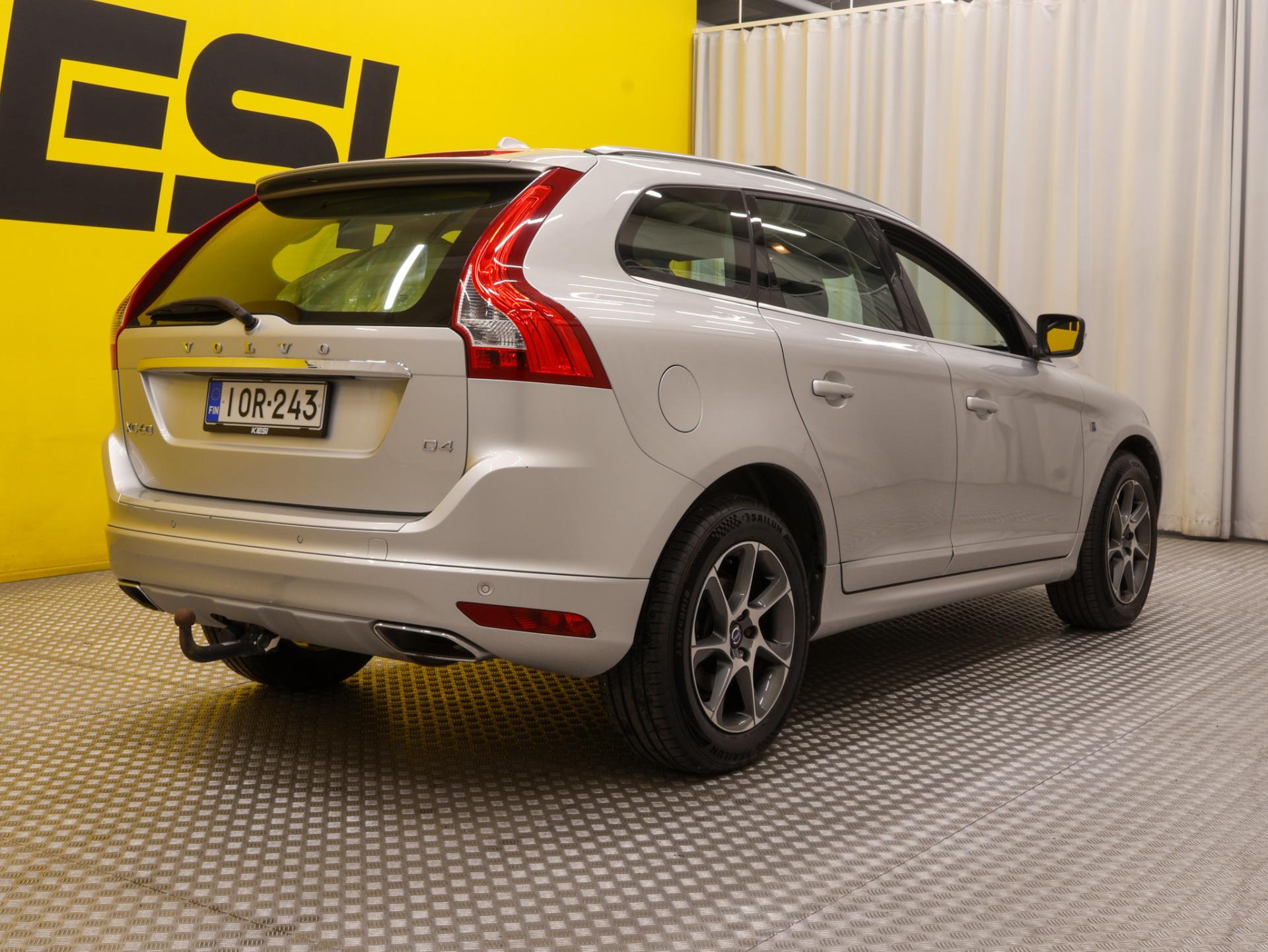 Pienoiskuva 3: 2016 Volvo XC60