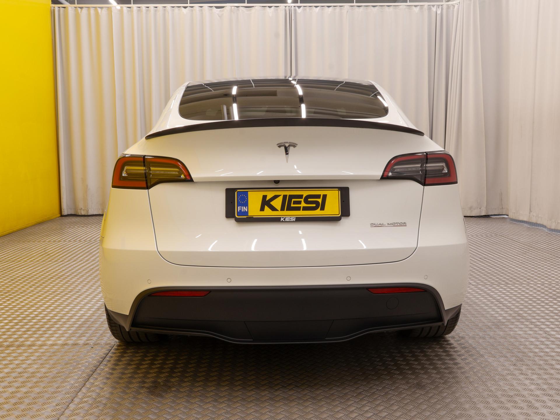 Näytä kaikki kuvat: 2022 Tesla Model Y