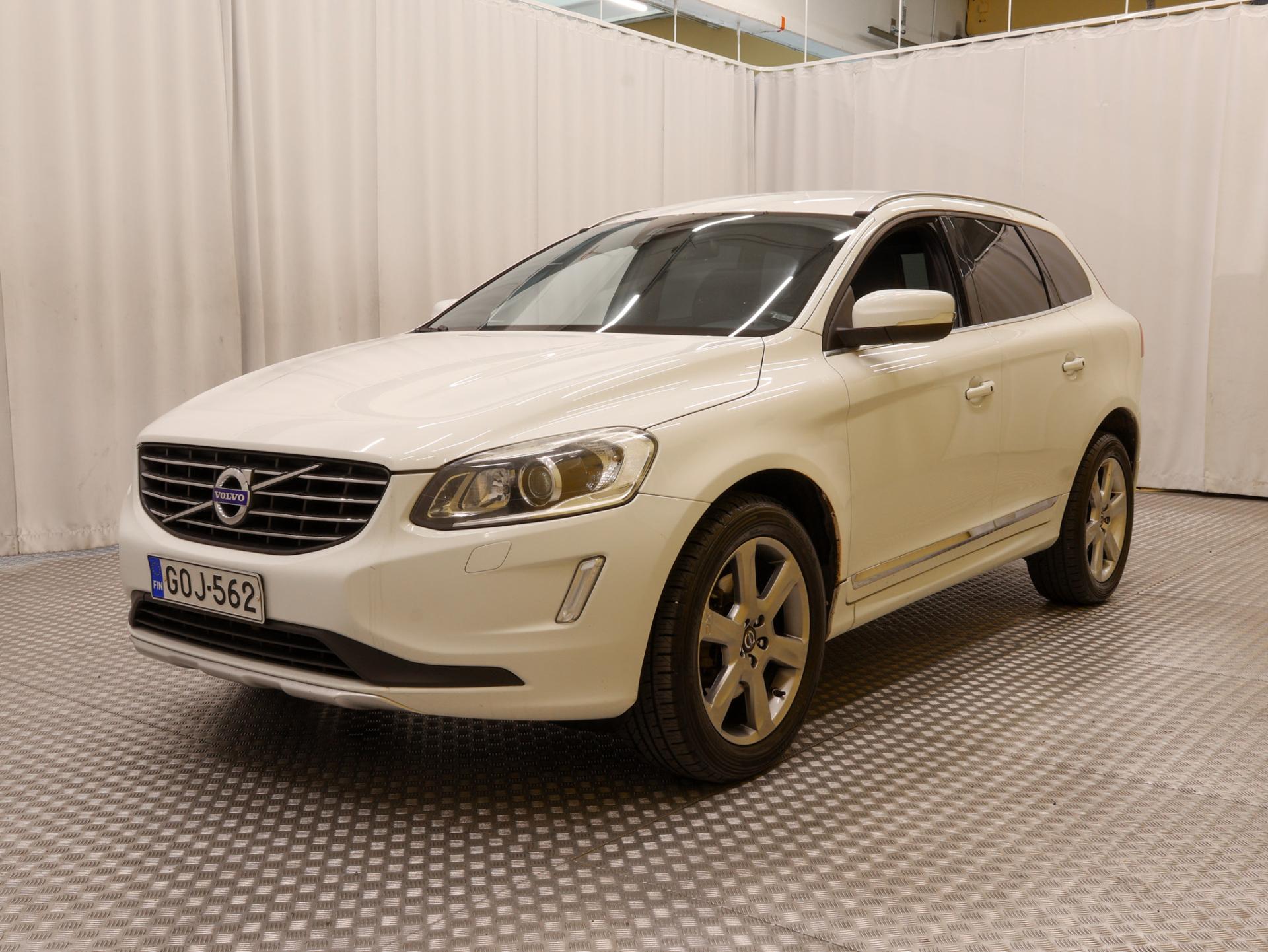 Volvo XC60 D4 R-Design 2014, photo 6/28