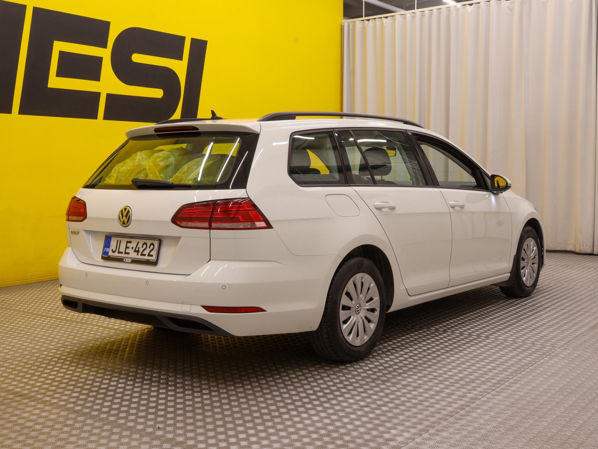 Pienoiskuva 3: 2018 Volkswagen Golf