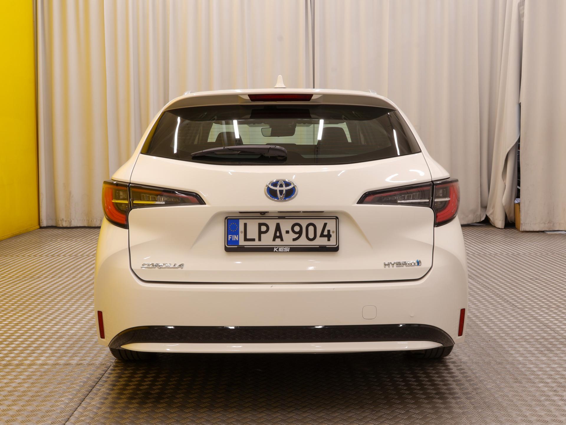 Näytä kaikki kuvat: 2020 Toyota Corolla