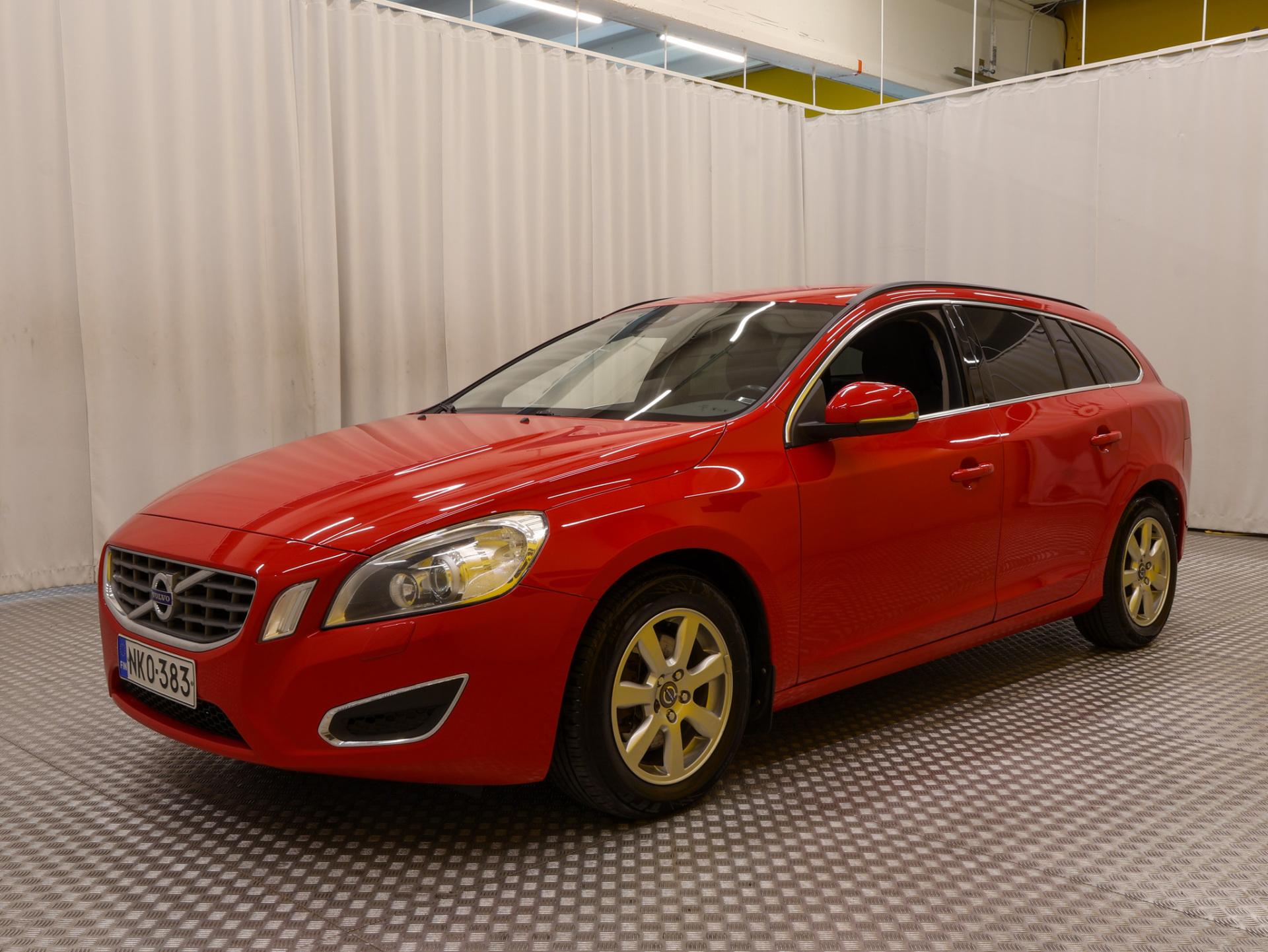 Volvo V60 D2 Momentum 2012, kuva 6/31