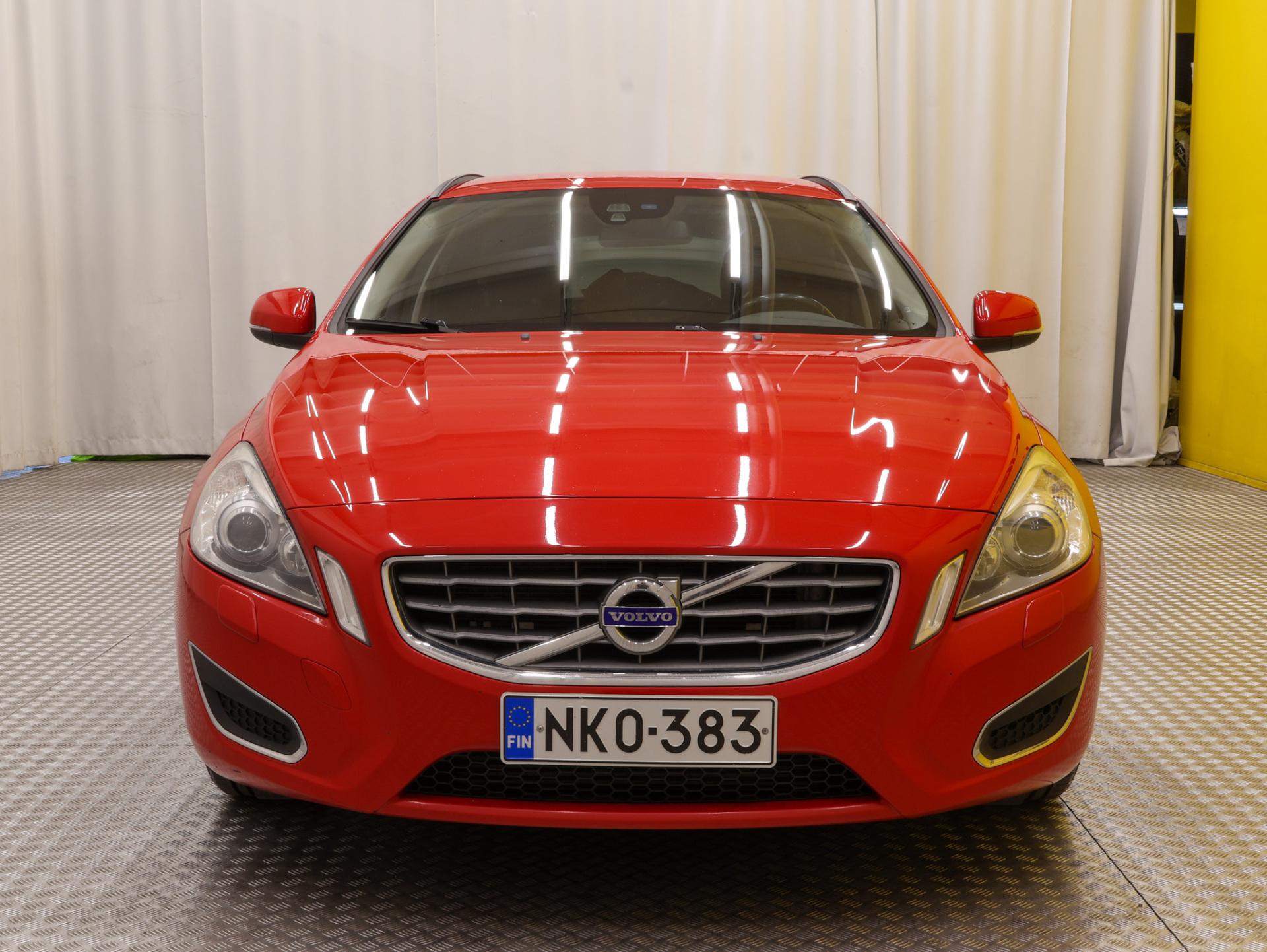 Volvo V60 D2 Momentum 2012, kuva 7/31