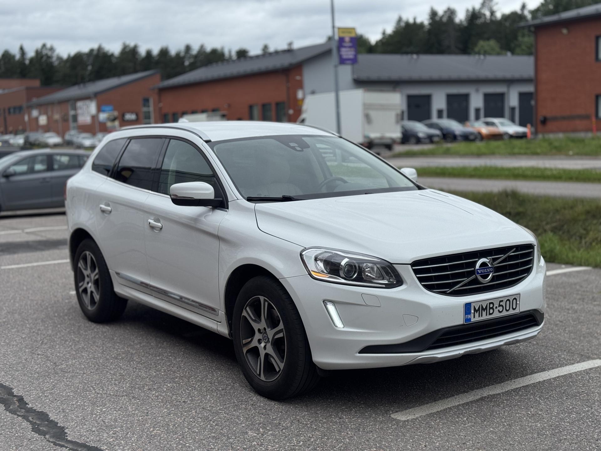 Pienoiskuva 3: 2015 Volvo XC60
