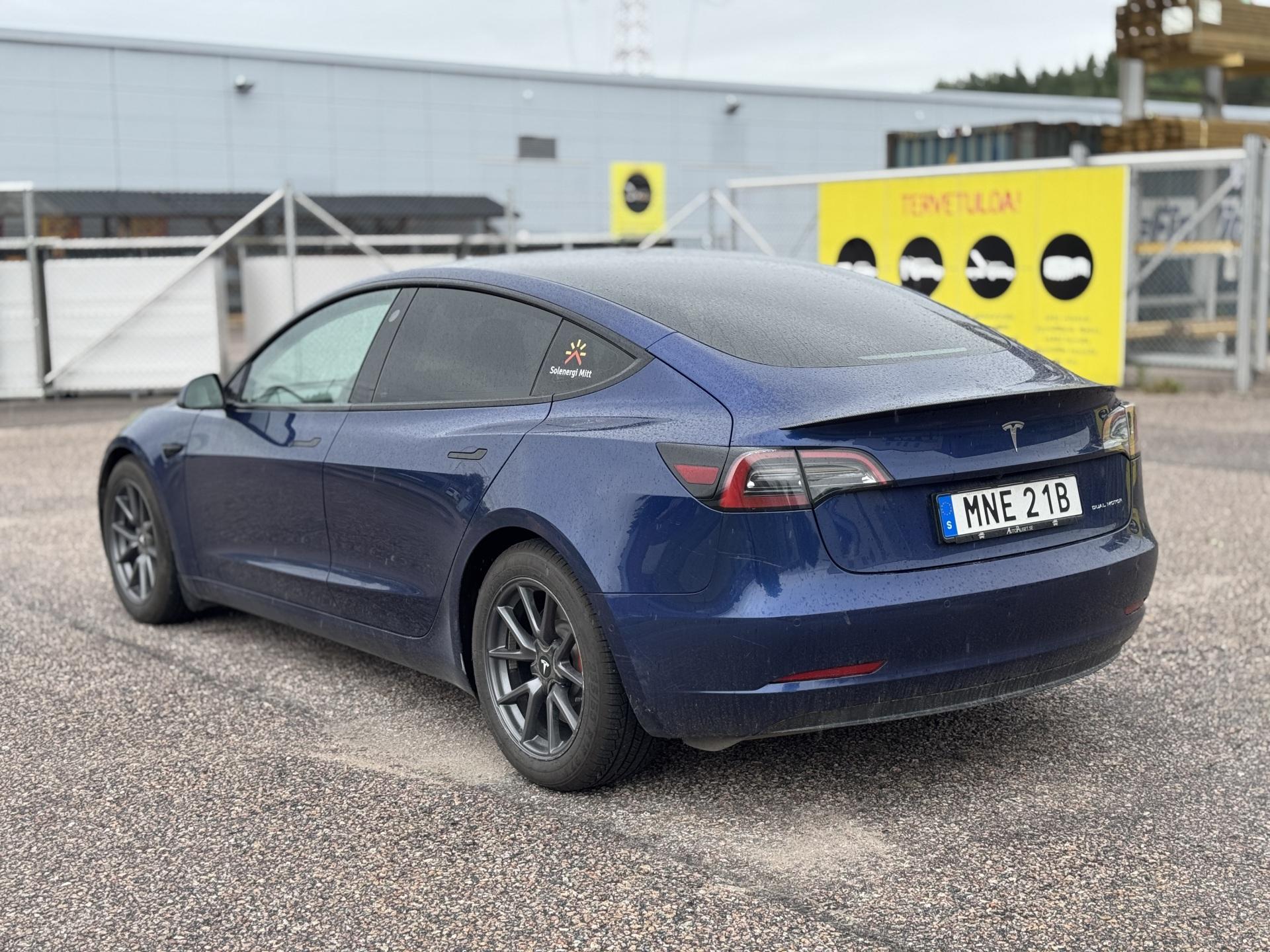 Näytä kaikki kuvat: 2022 Tesla Model 3