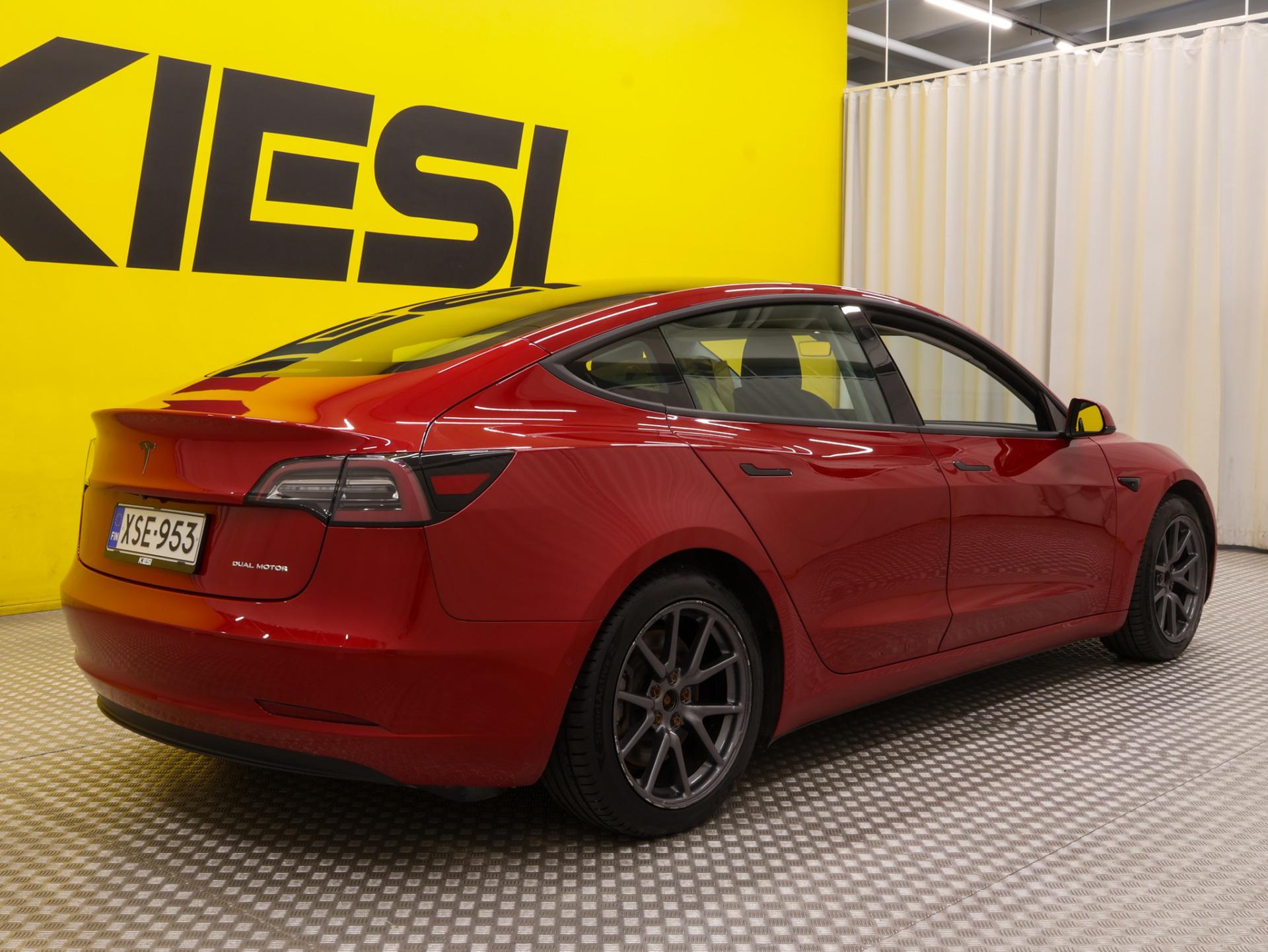 Pienoiskuva 3: 2019 Tesla Model 3