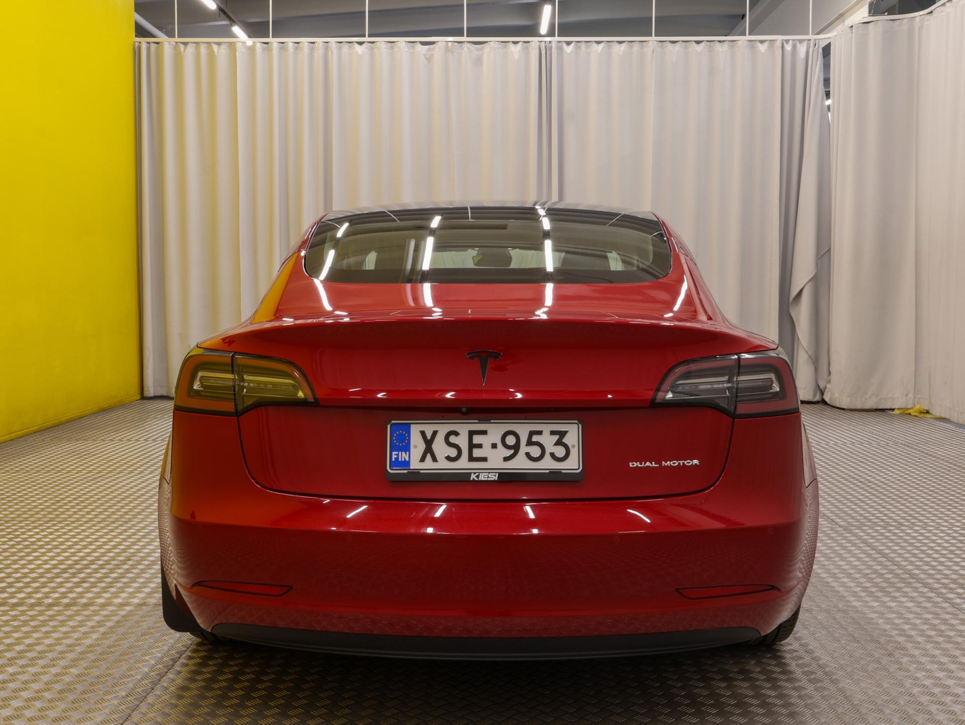 Näytä kaikki kuvat: 2019 Tesla Model 3