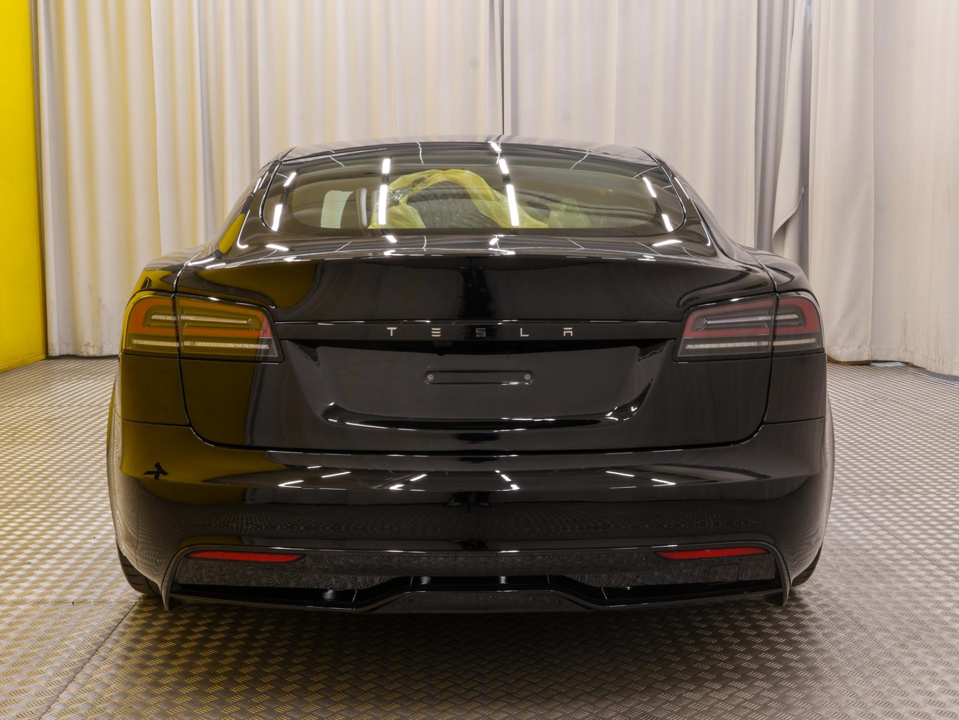 Näytä kaikki kuvat: 2023 Tesla Model S