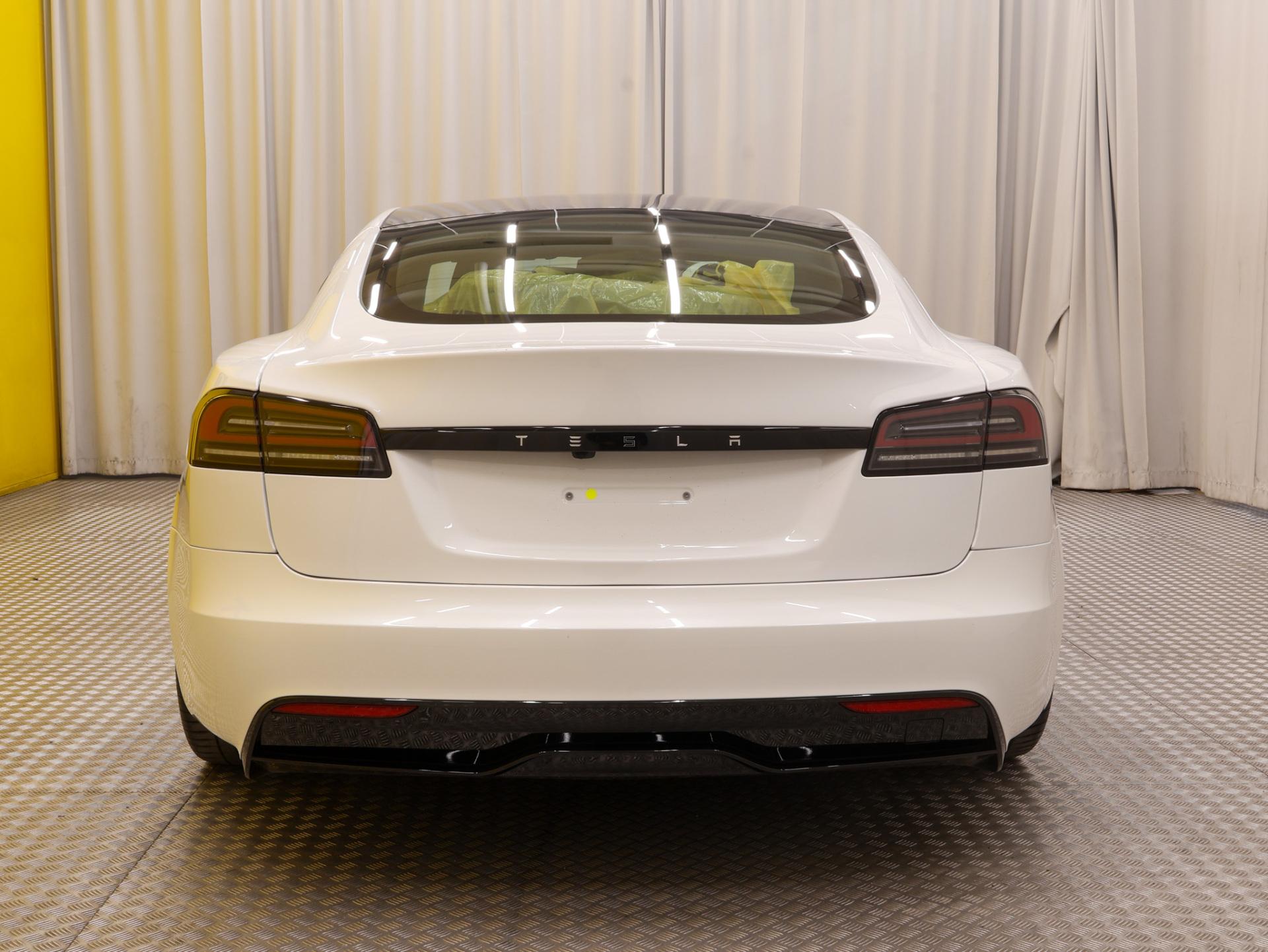 Näytä kaikki kuvat: 2023 Tesla Model S
