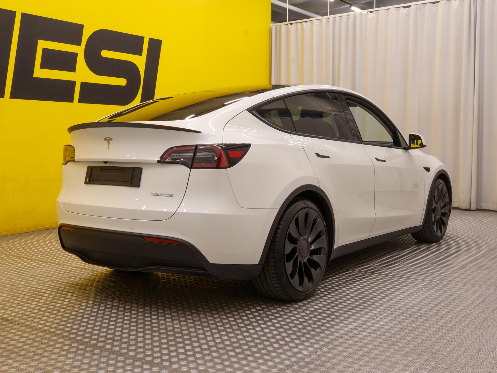 Pienoiskuva 2: 2022 Tesla Model Y