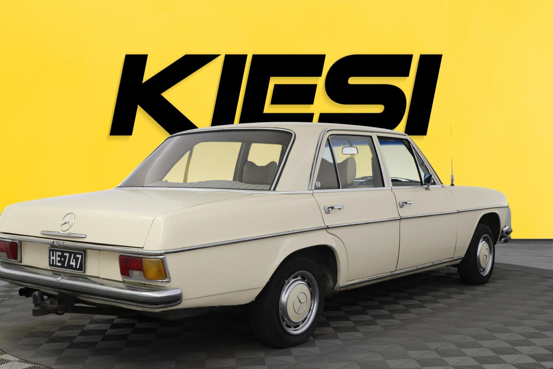 Näytä kaikki kuvat: 1968 Mercedes-Benz 250
