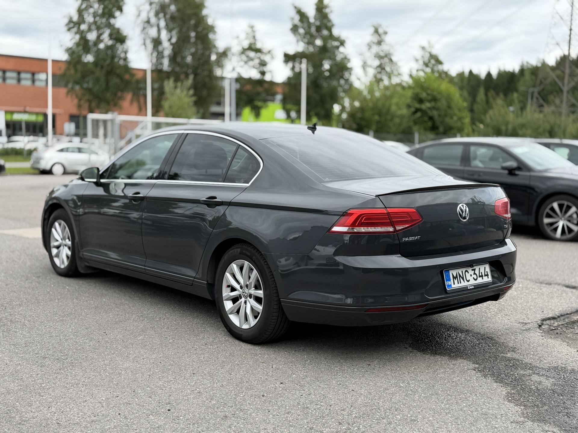 Näytä kaikki kuvat: 2018 Volkswagen Passat