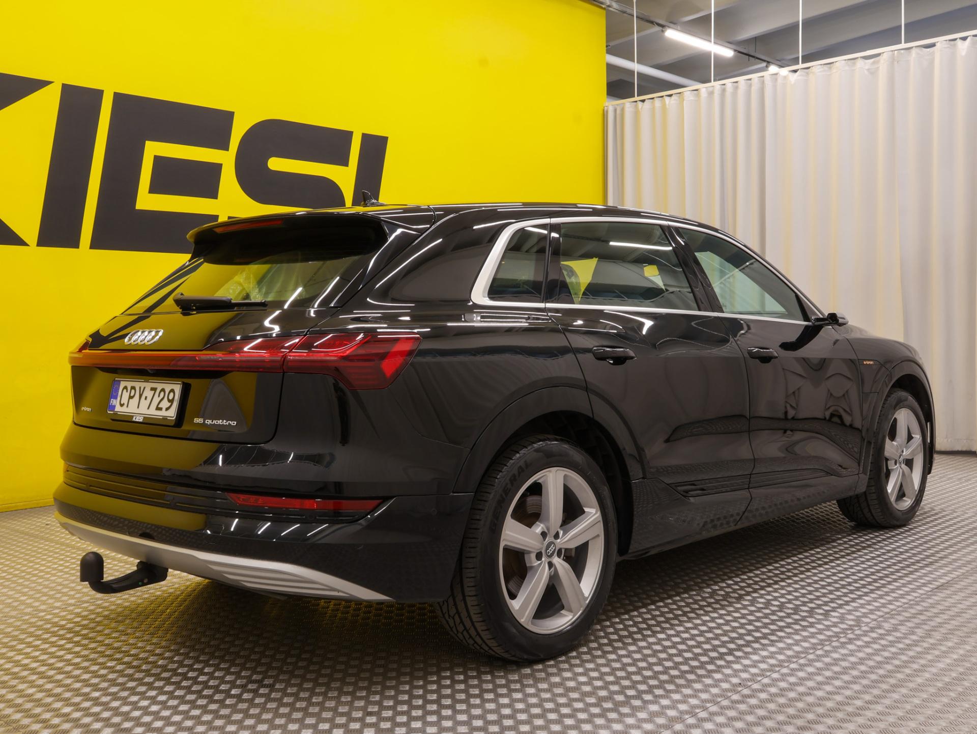 Pienoiskuva 3: 2019 Audi e-tron