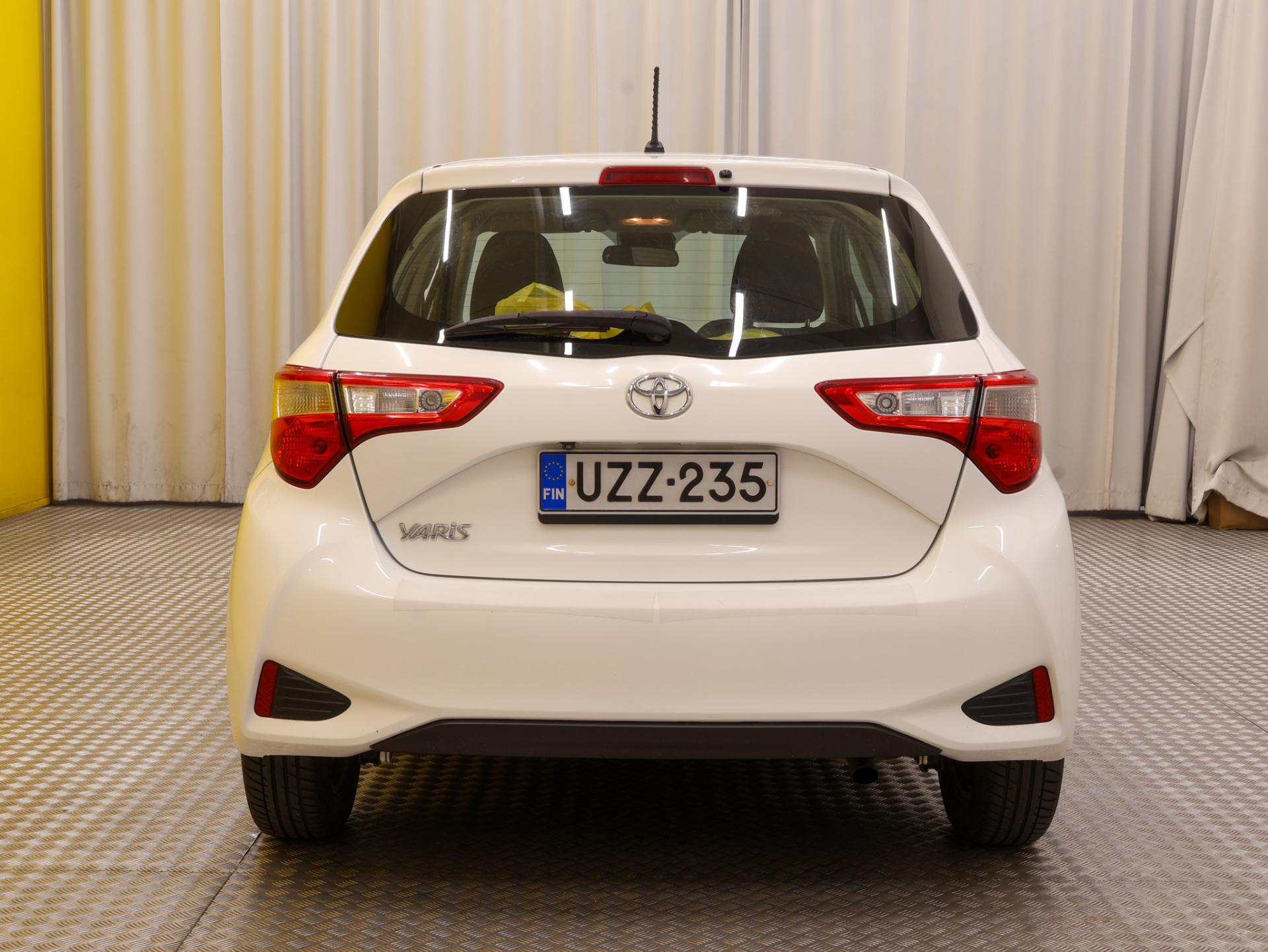 Näytä kaikki kuvat: 2017 Toyota Yaris