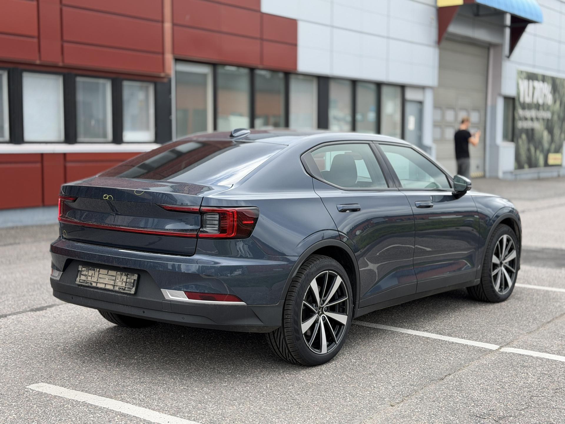 Pienoiskuva 3: 2022 Polestar 2