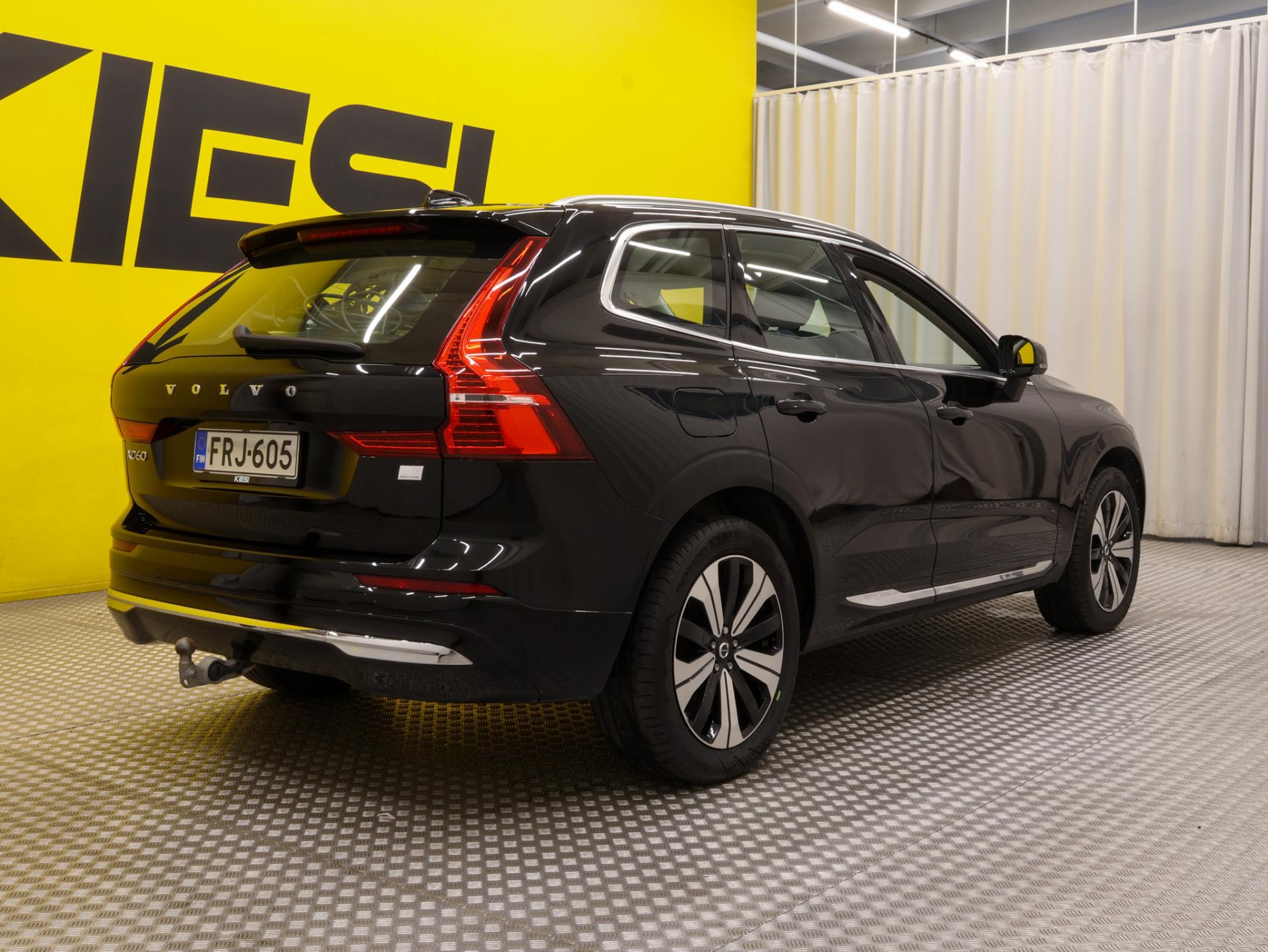 Pienoiskuva 2: 2023 Volvo XC60