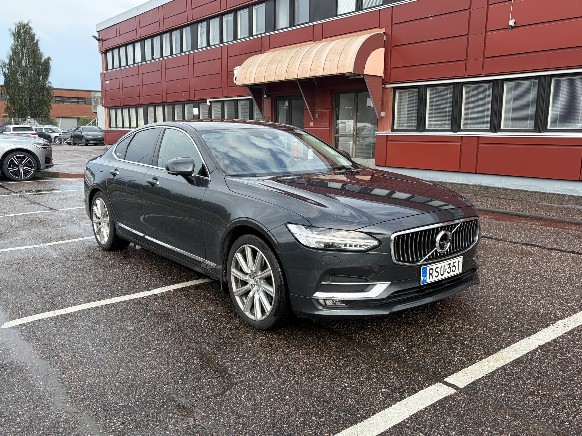 Pienoiskuva 3: 2017 Volvo S90