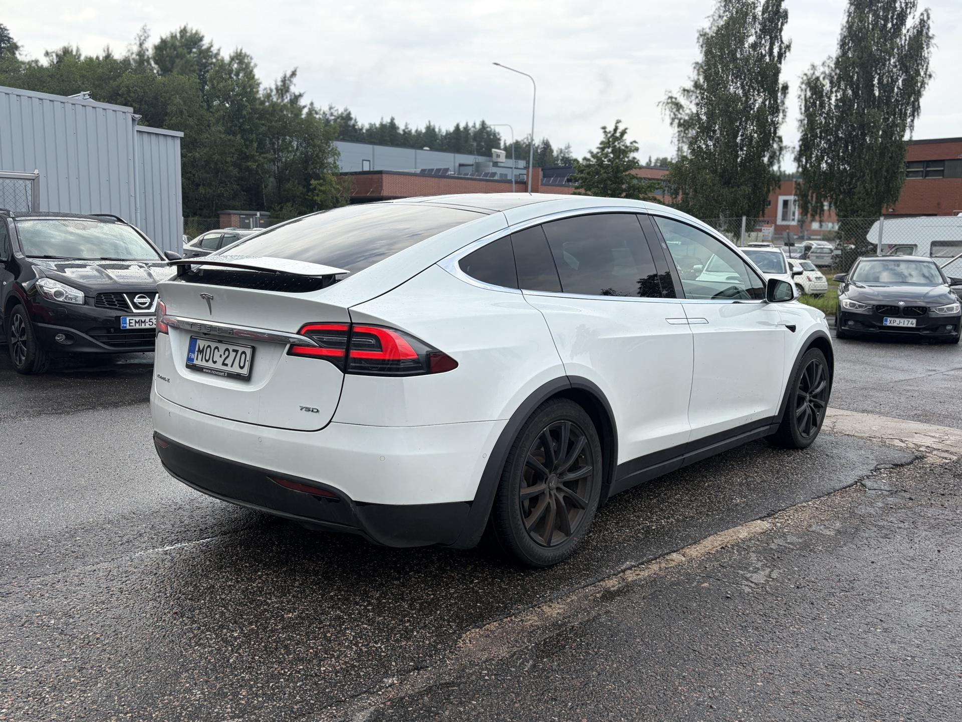 Näytä kaikki kuvat: 2017 Tesla Model X