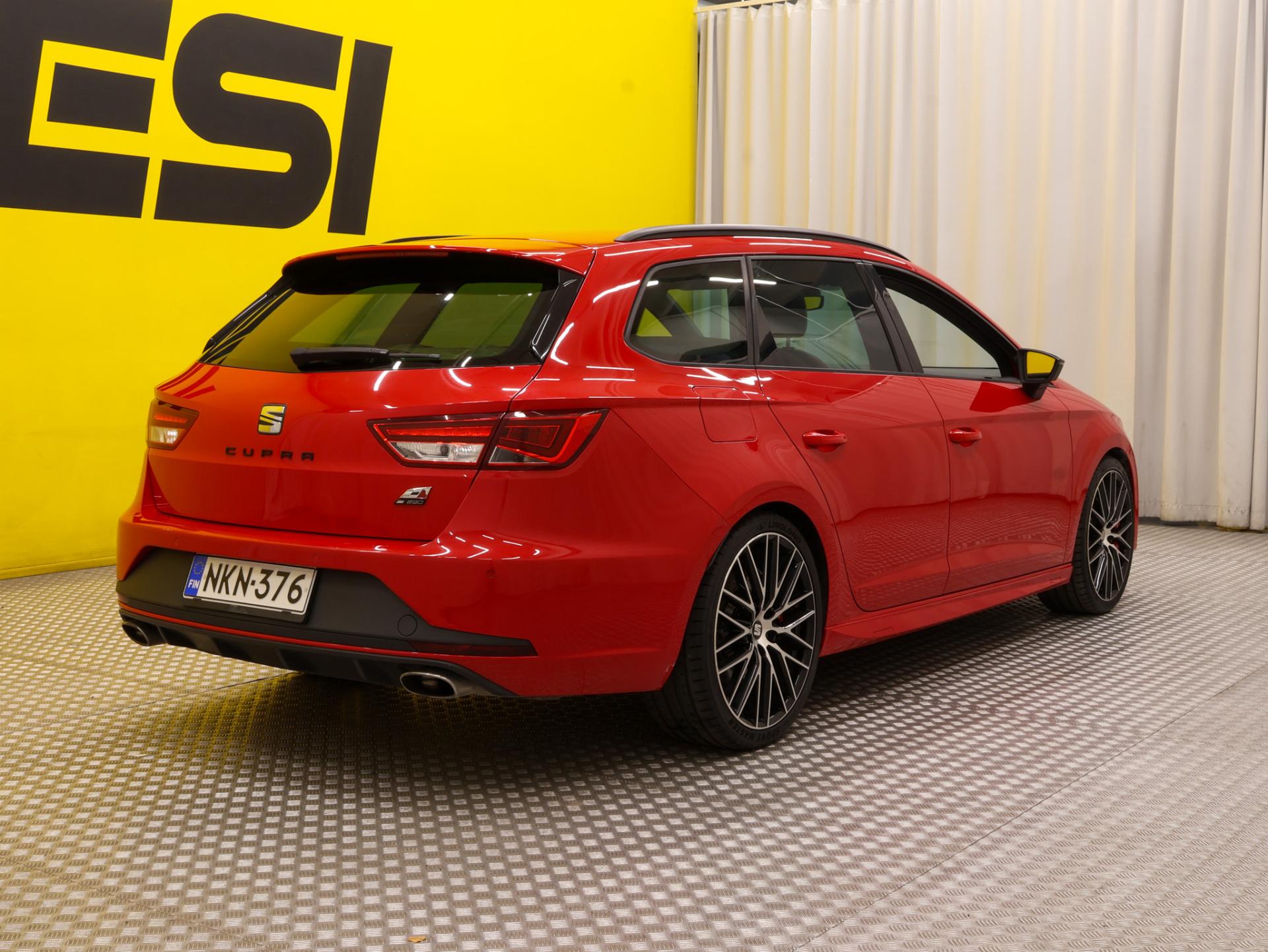 Seat Leon ST 2,0 TSI 290 Cupra Black DSG 2016, kuva 3/28