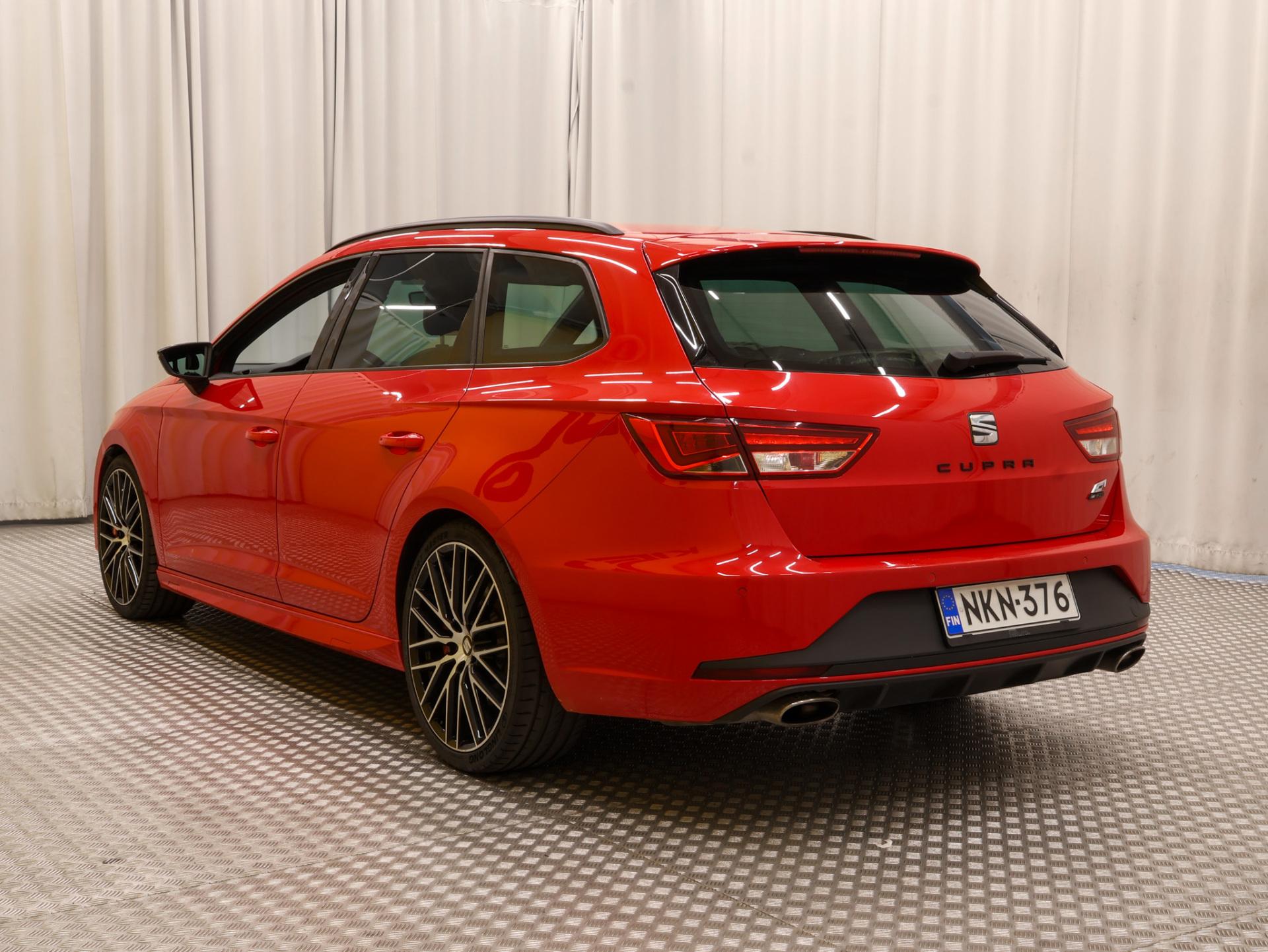 Seat Leon ST 2,0 TSI 290 Cupra Black DSG 2016, kuva 5/28