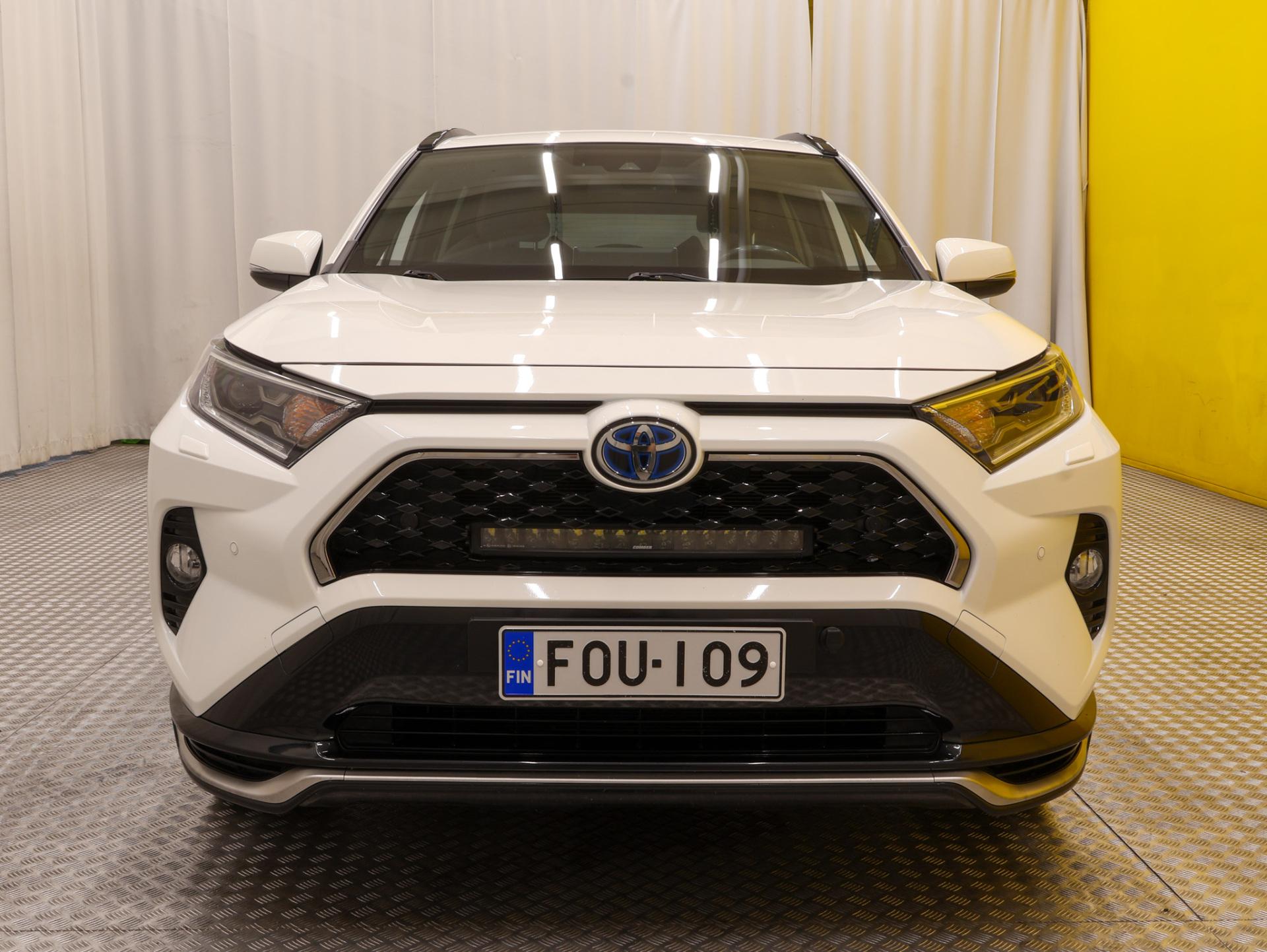 Toyota RAV4 Plug-In 2021, kuva 7/36
