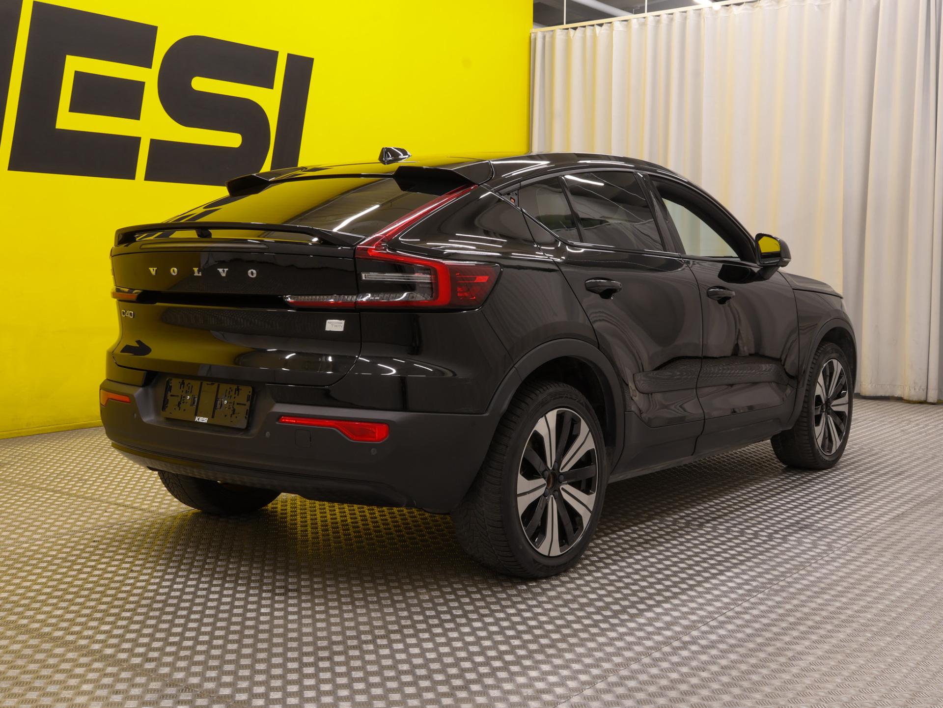 Pienoiskuva 3: 2022 Volvo C40