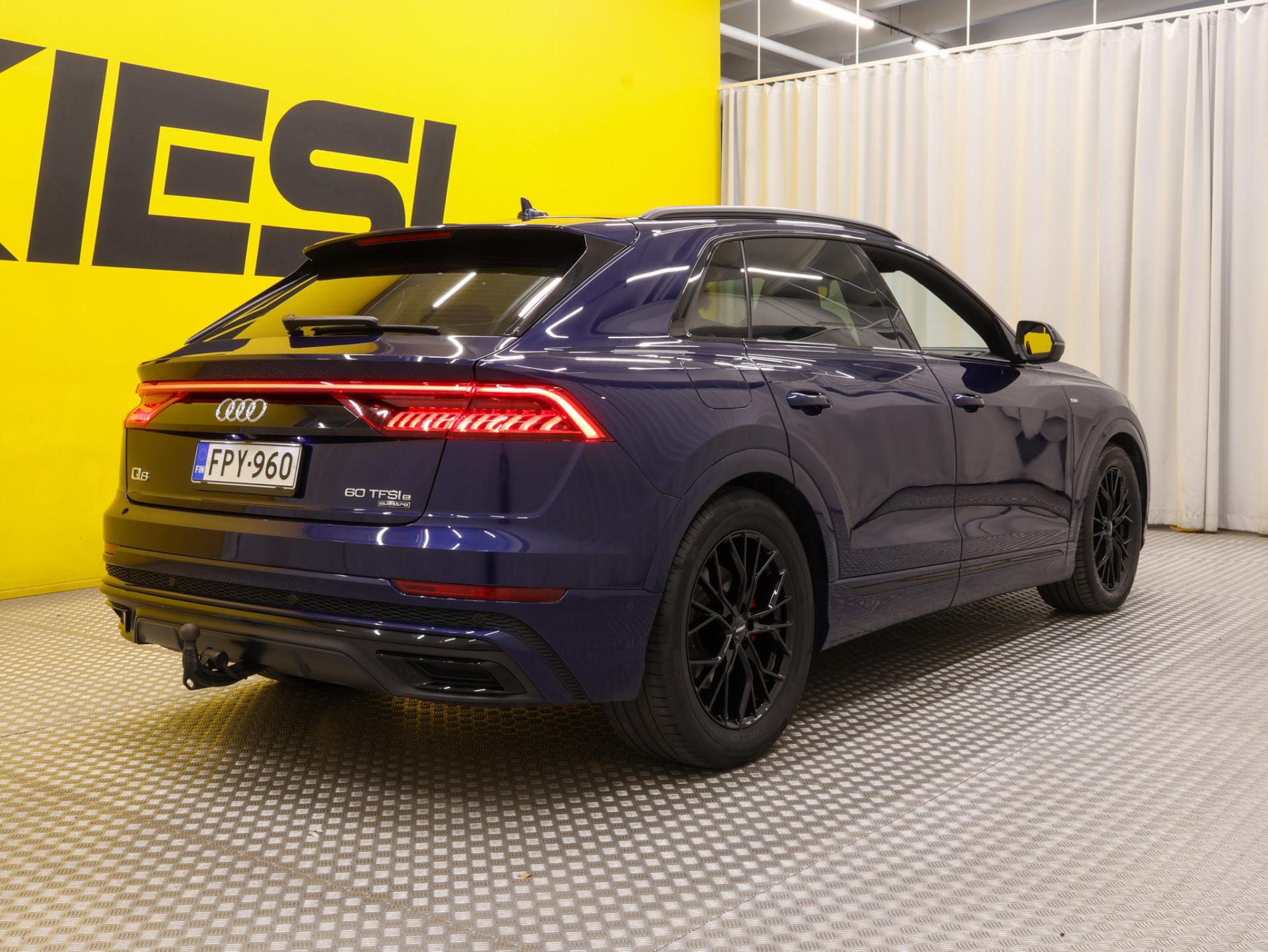 Pienoiskuva 2: 2021 Audi Q8
