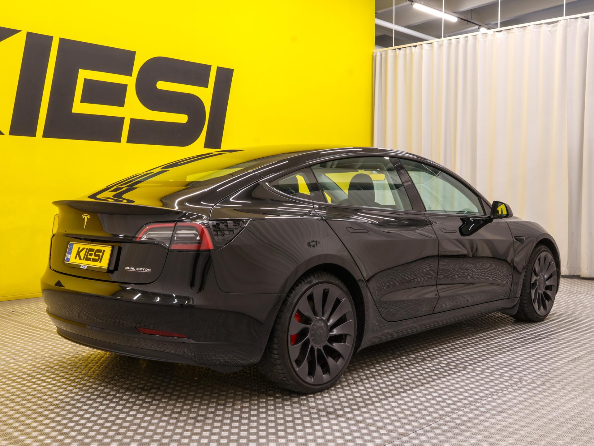 Pienoiskuva 2: 2023 Tesla Model 3