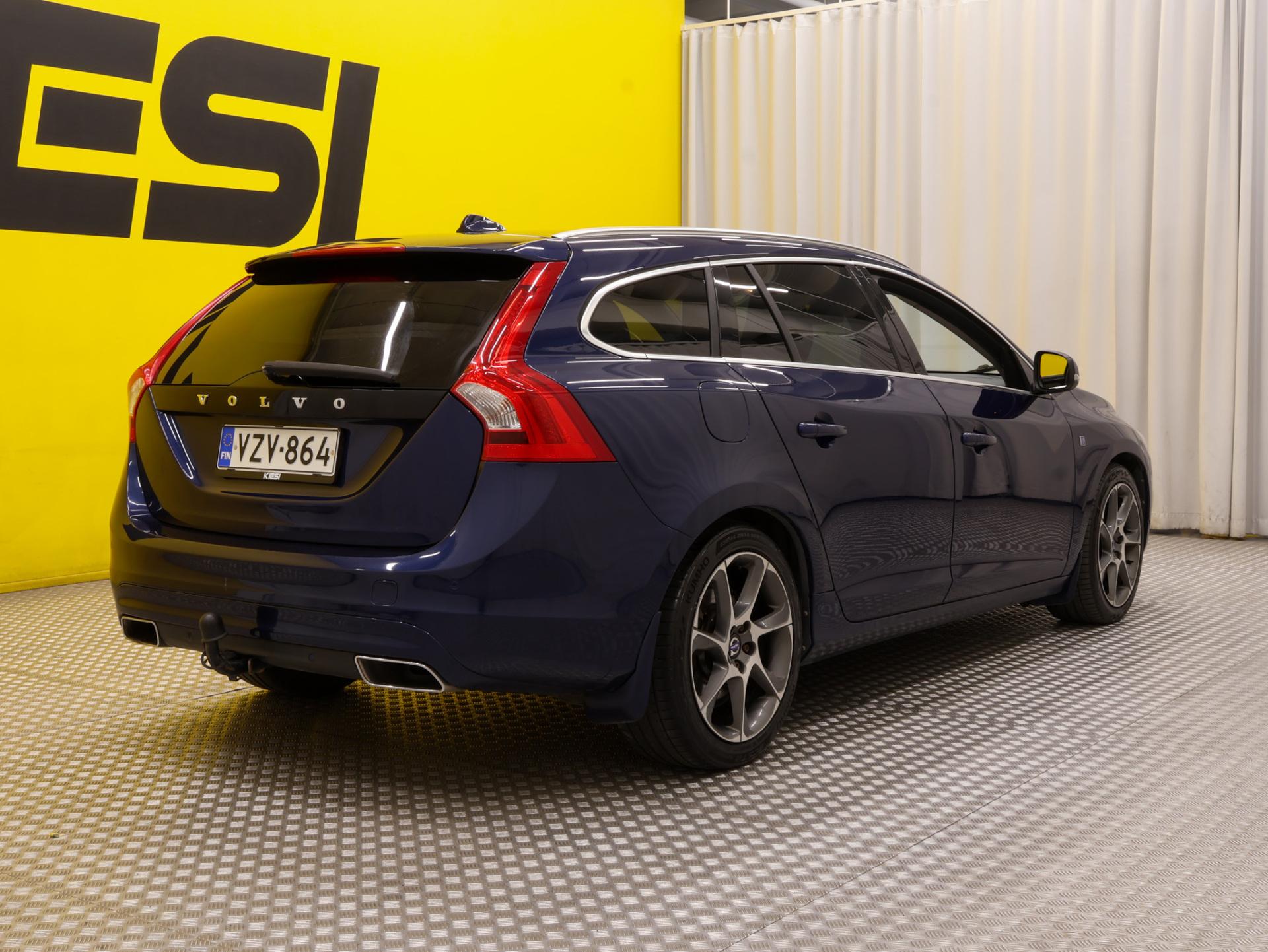 Pienoiskuva 3: 2015 Volvo V60