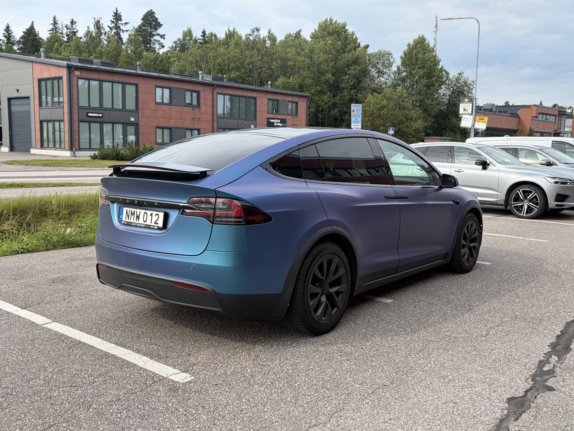 Näytä kaikki kuvat: 2023 Tesla Model X