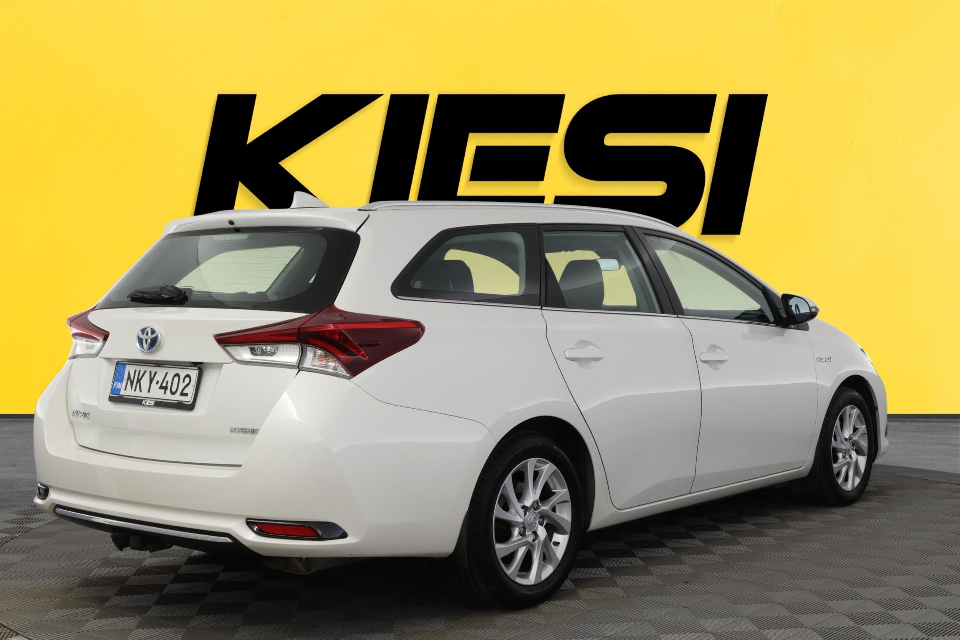 Näytä kaikki kuvat: 2017 Toyota Auris
