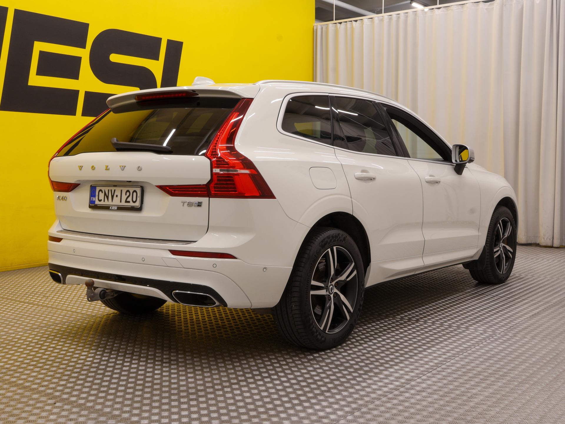 Pienoiskuva 3: 2019 Volvo XC60