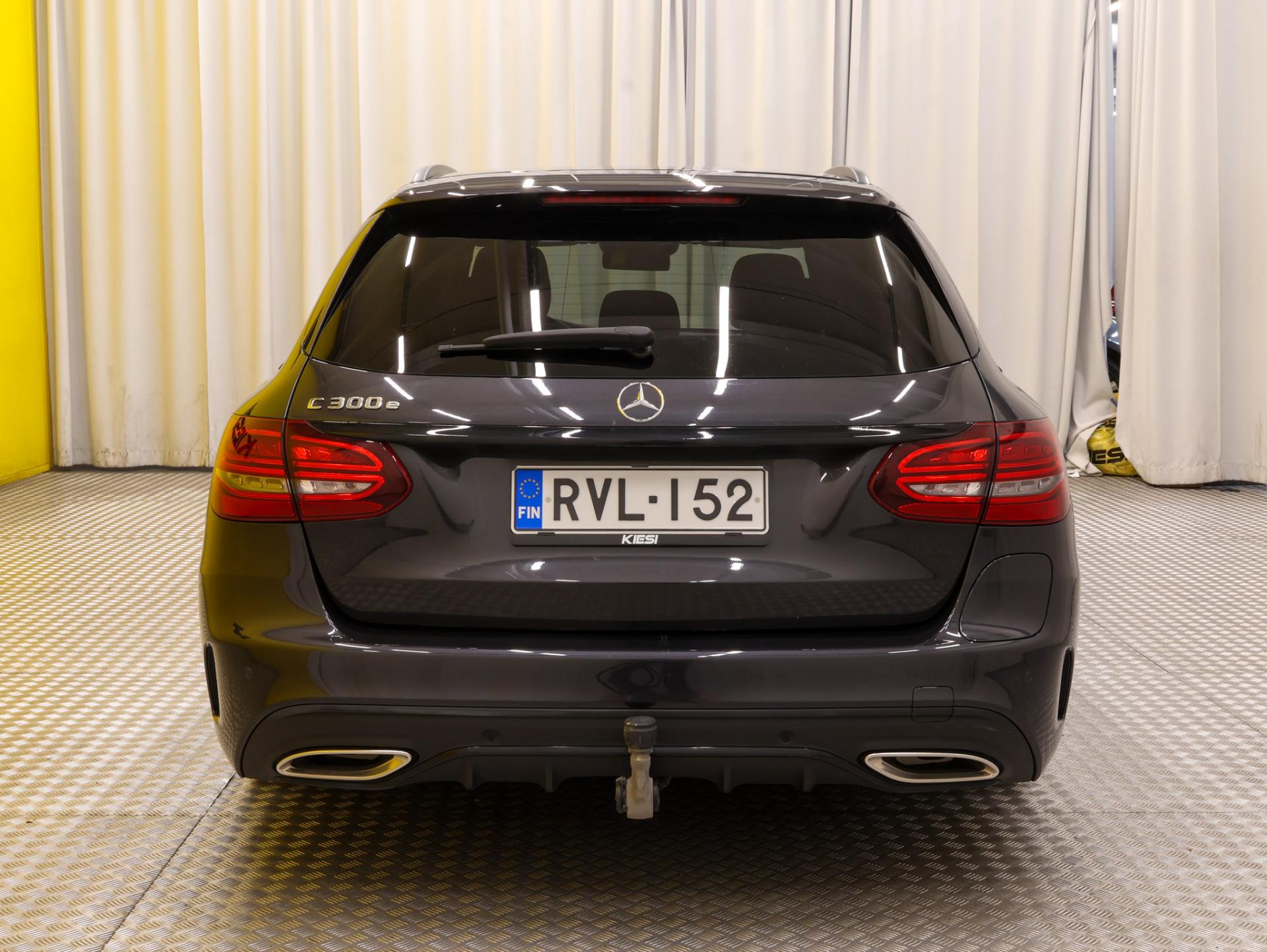 Näytä kaikki kuvat: 2021 Mercedes-Benz C