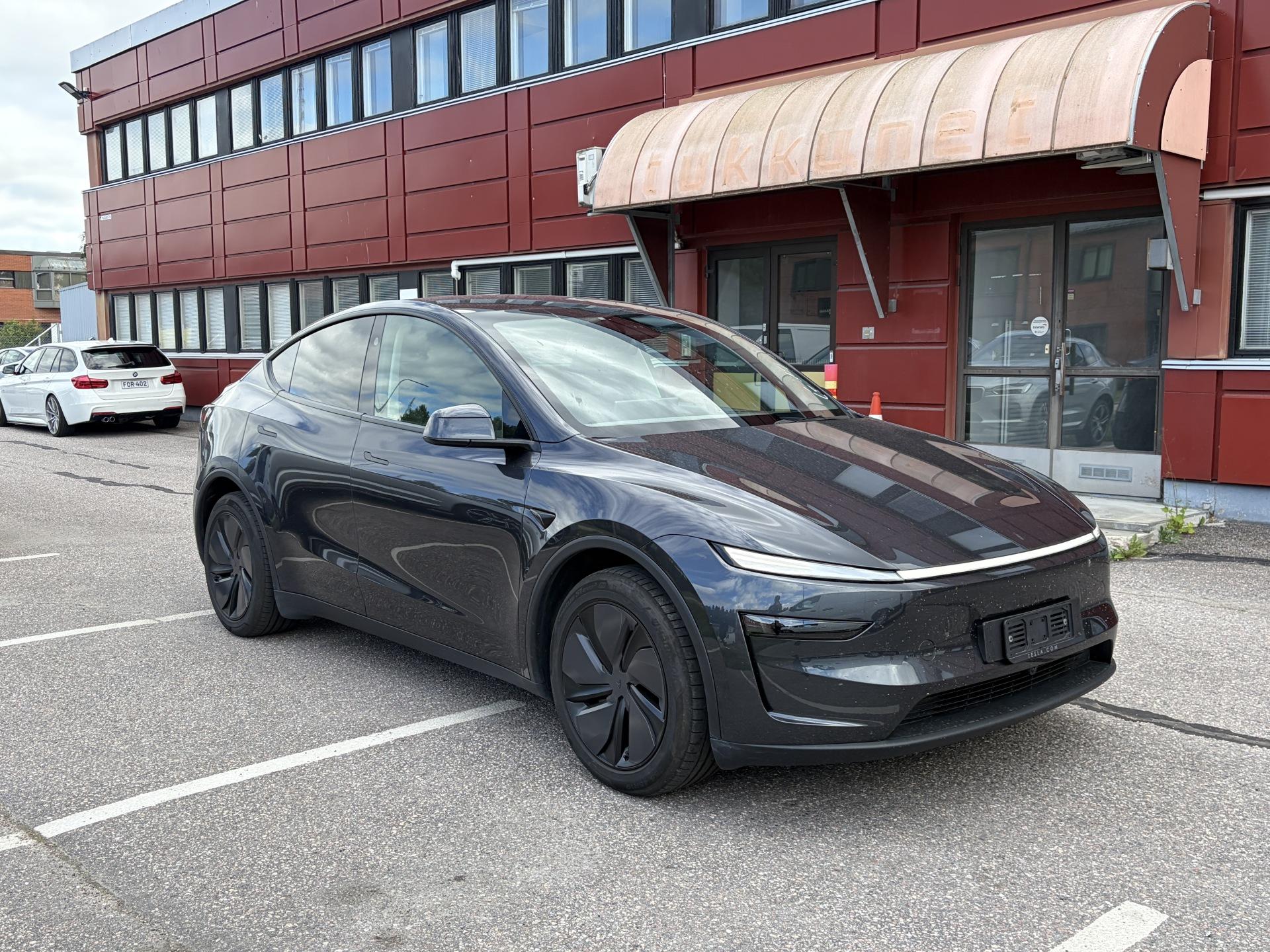 Pienoiskuva 3: 2025 Tesla Model Y