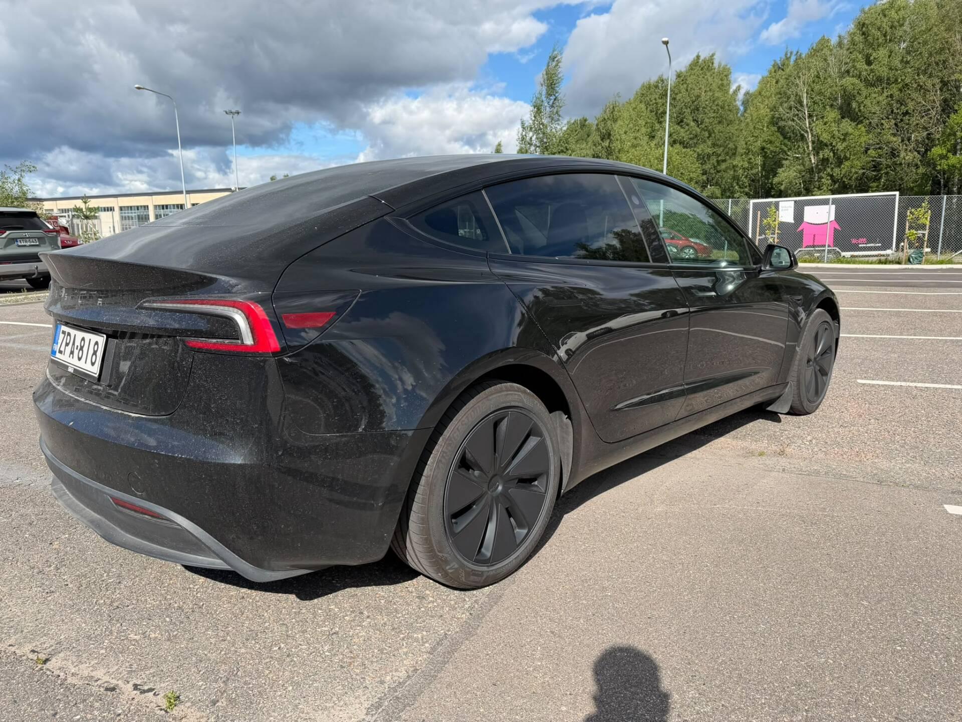 Näytä kaikki kuvat: 2024 Tesla Model 3