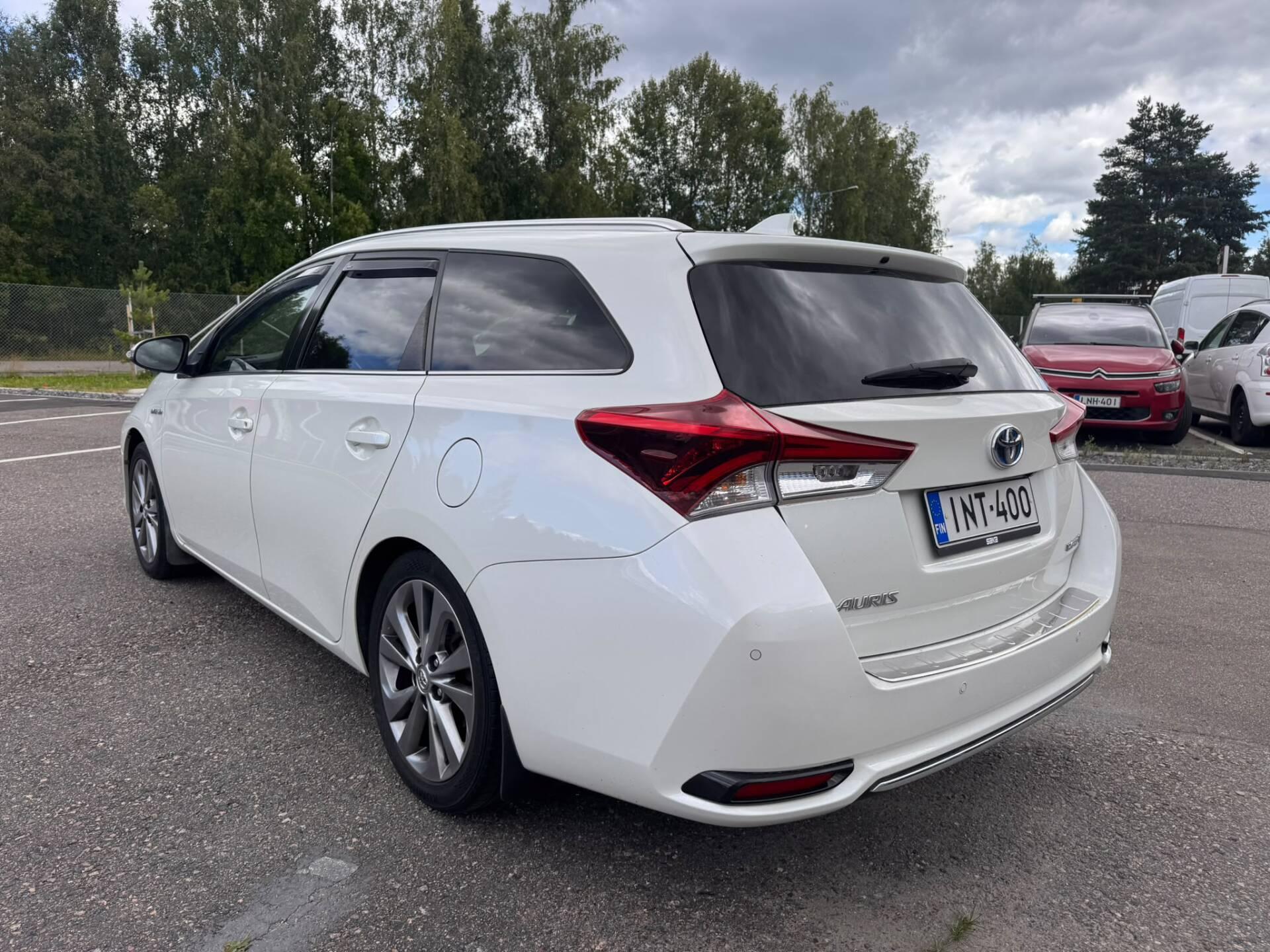 Näytä kaikki kuvat: 2017 Toyota Auris