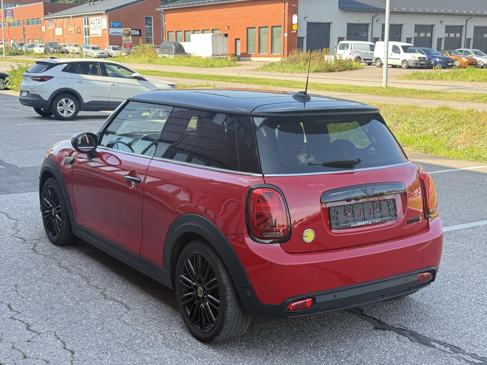 Näytä kaikki kuvat: 2023 Mini Cooper