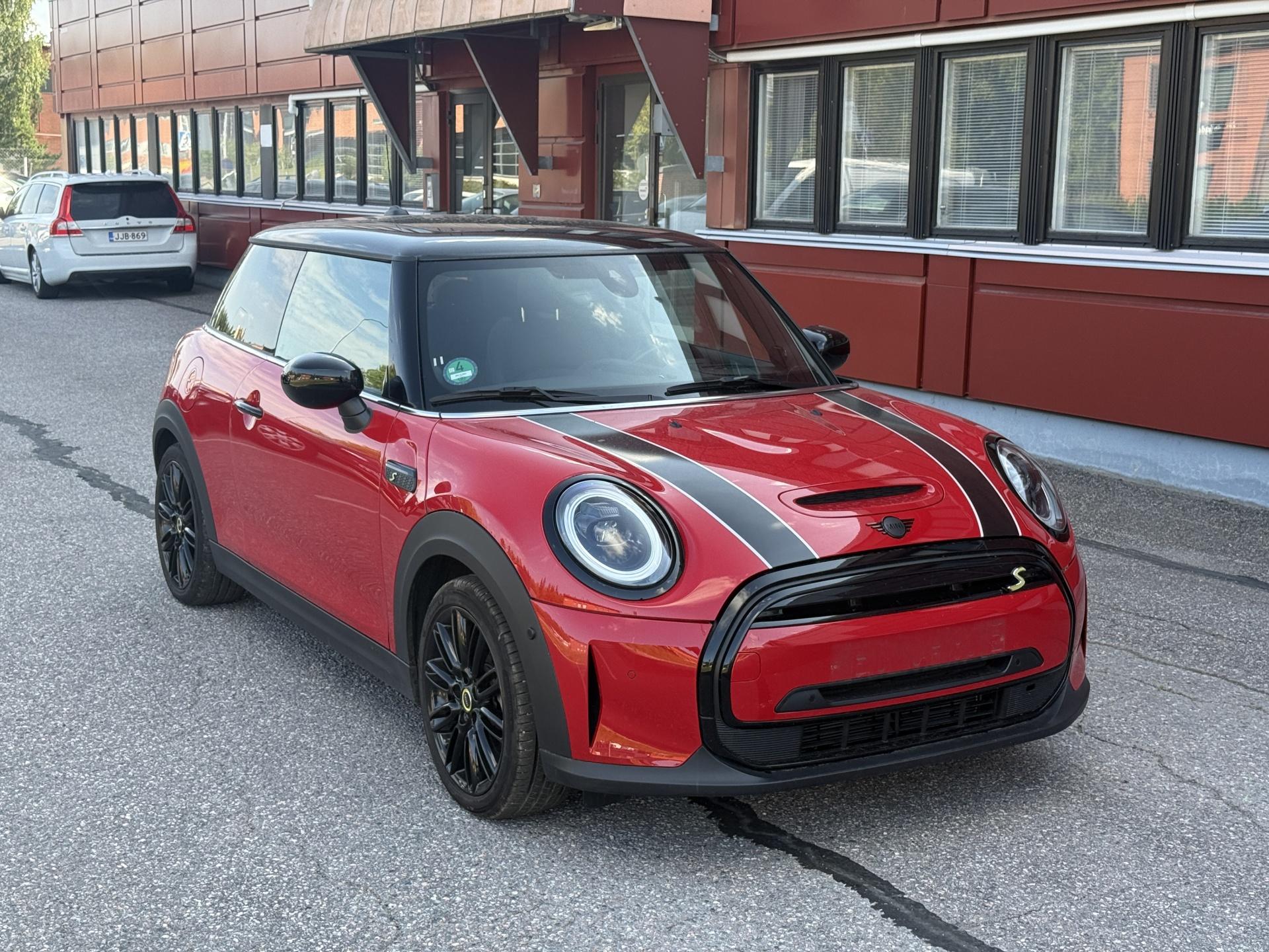 Pienoiskuva 3: 2023 Mini Cooper