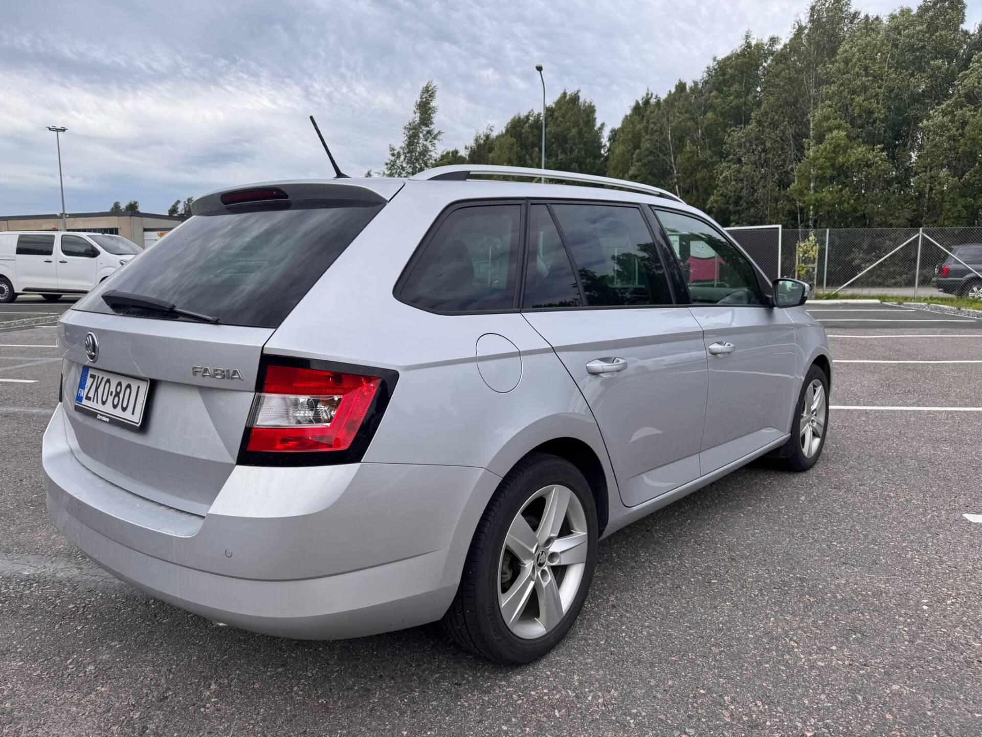 Näytä kaikki kuvat: 2015 Skoda Fabia